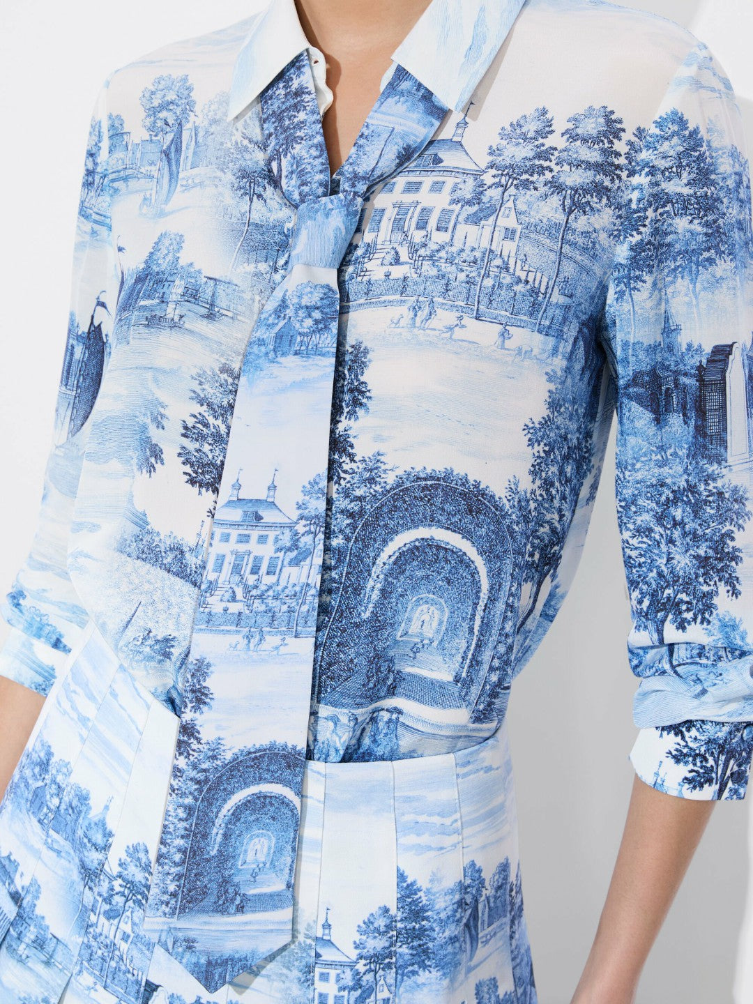 Willa Silk Tie In Chateau - Alice + Olivia Women