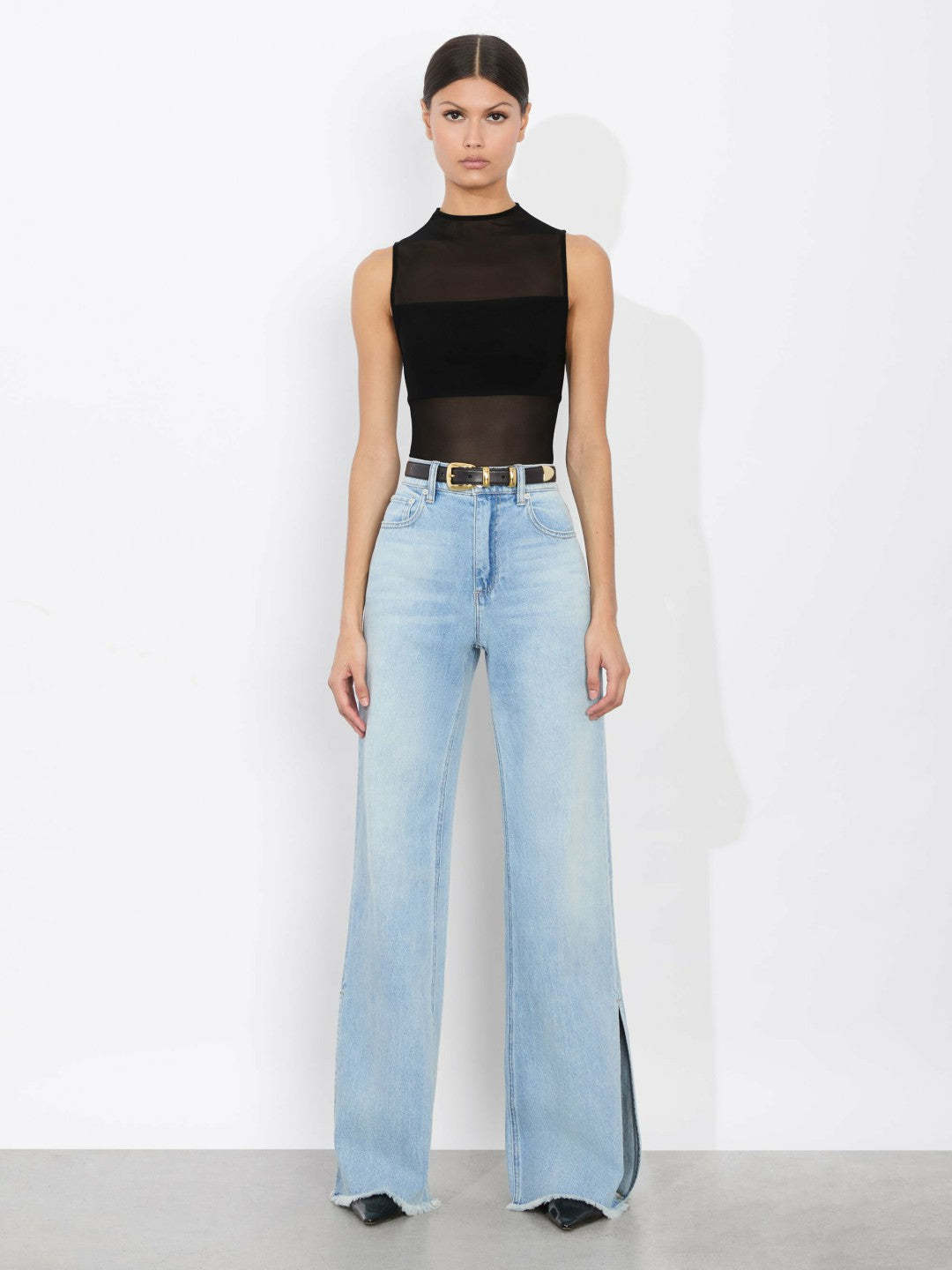 Hayden Buckle Belt In Black/gold - Alice + Olivia Women