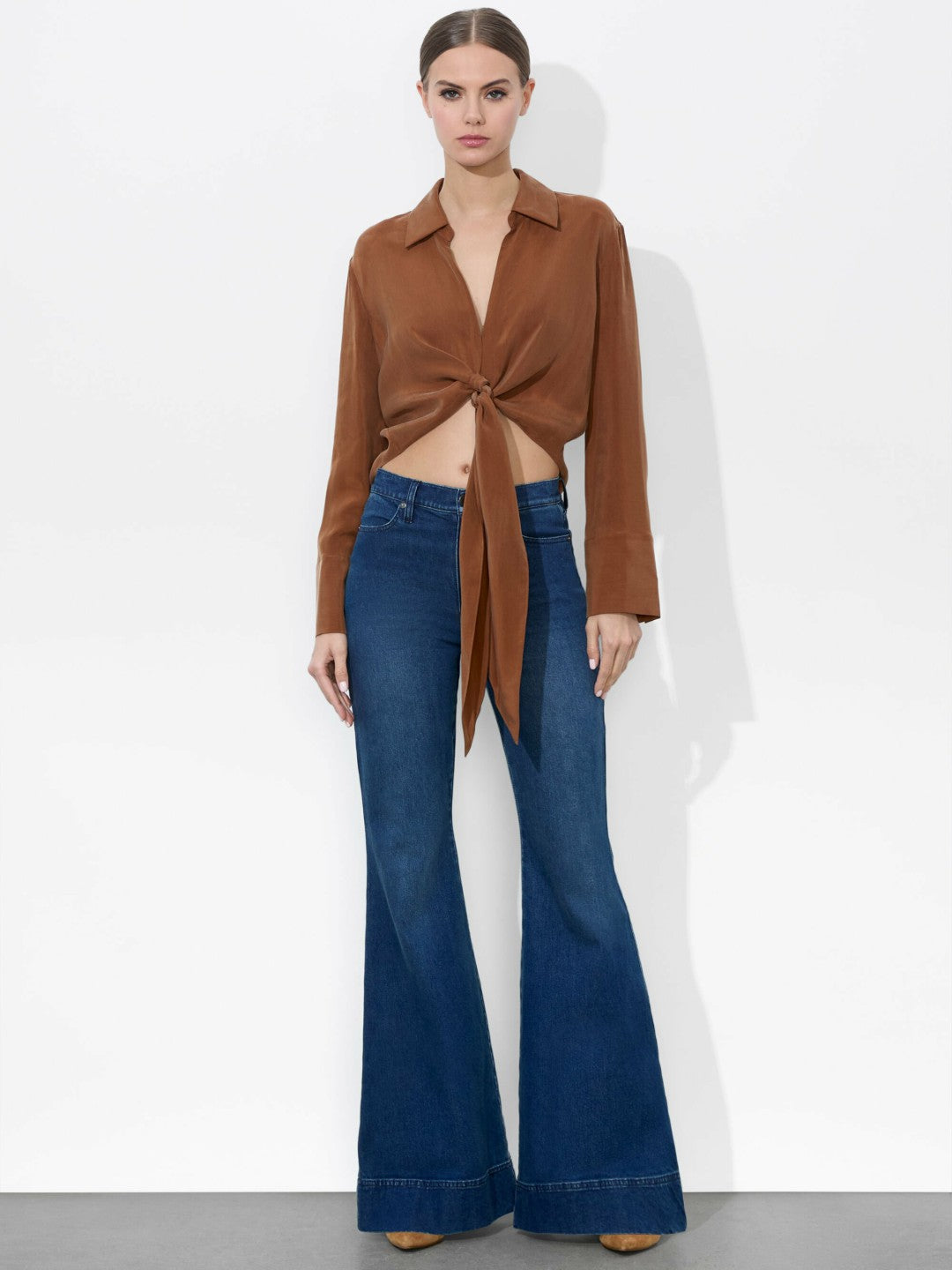 Hannon Tie Front Blouse In Camel - Alice + Olivia Women