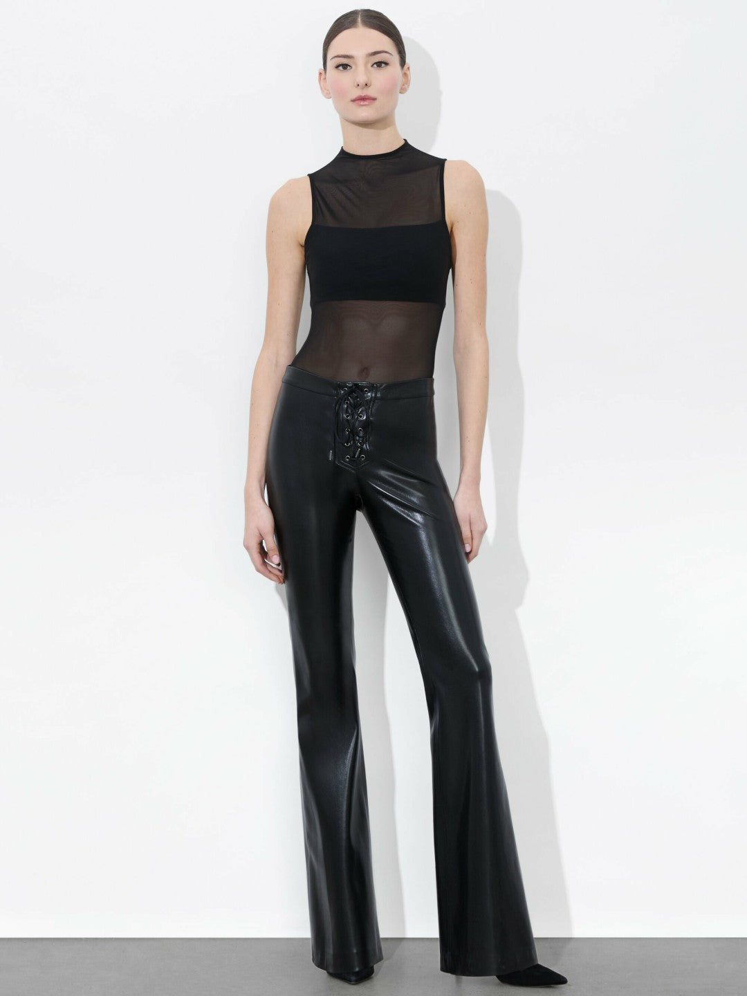 Ravyn Vegan Pant In Black - Alice + Olivia Women