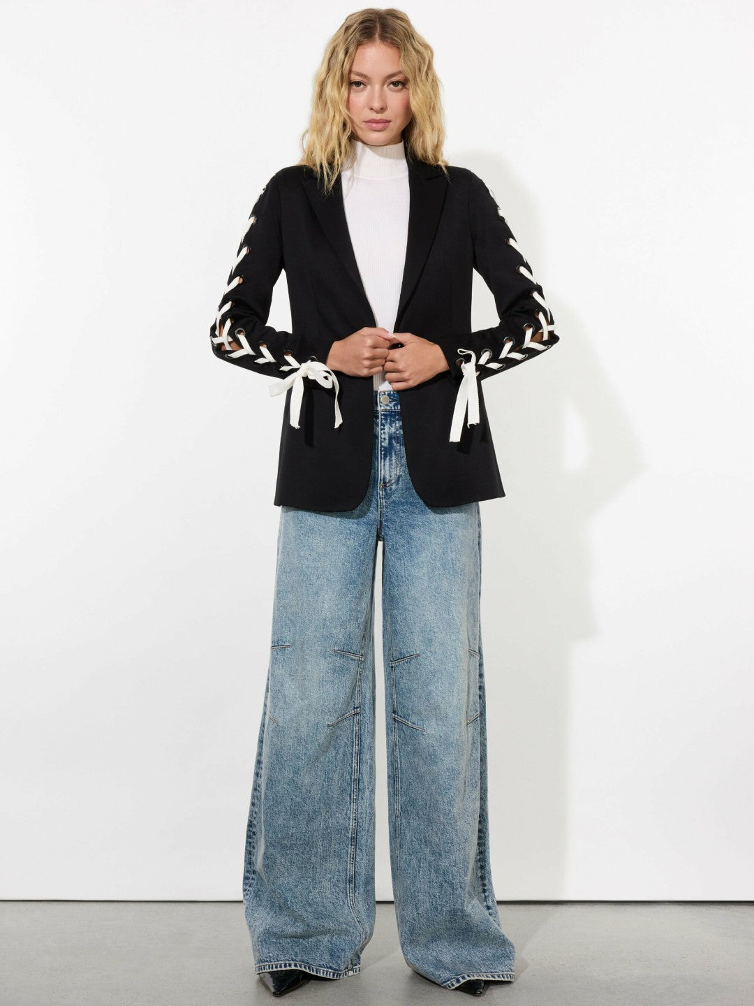 Breann Lace Up Blazer In Black - Alice + Olivia Women