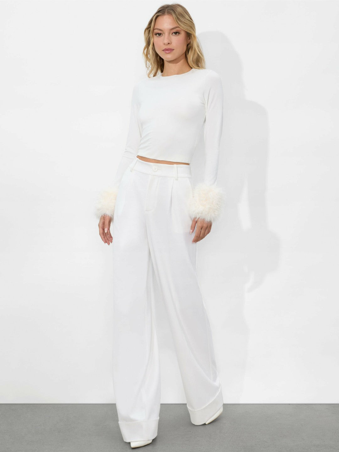 Delaina Top In Off White - Alice + Olivia Women