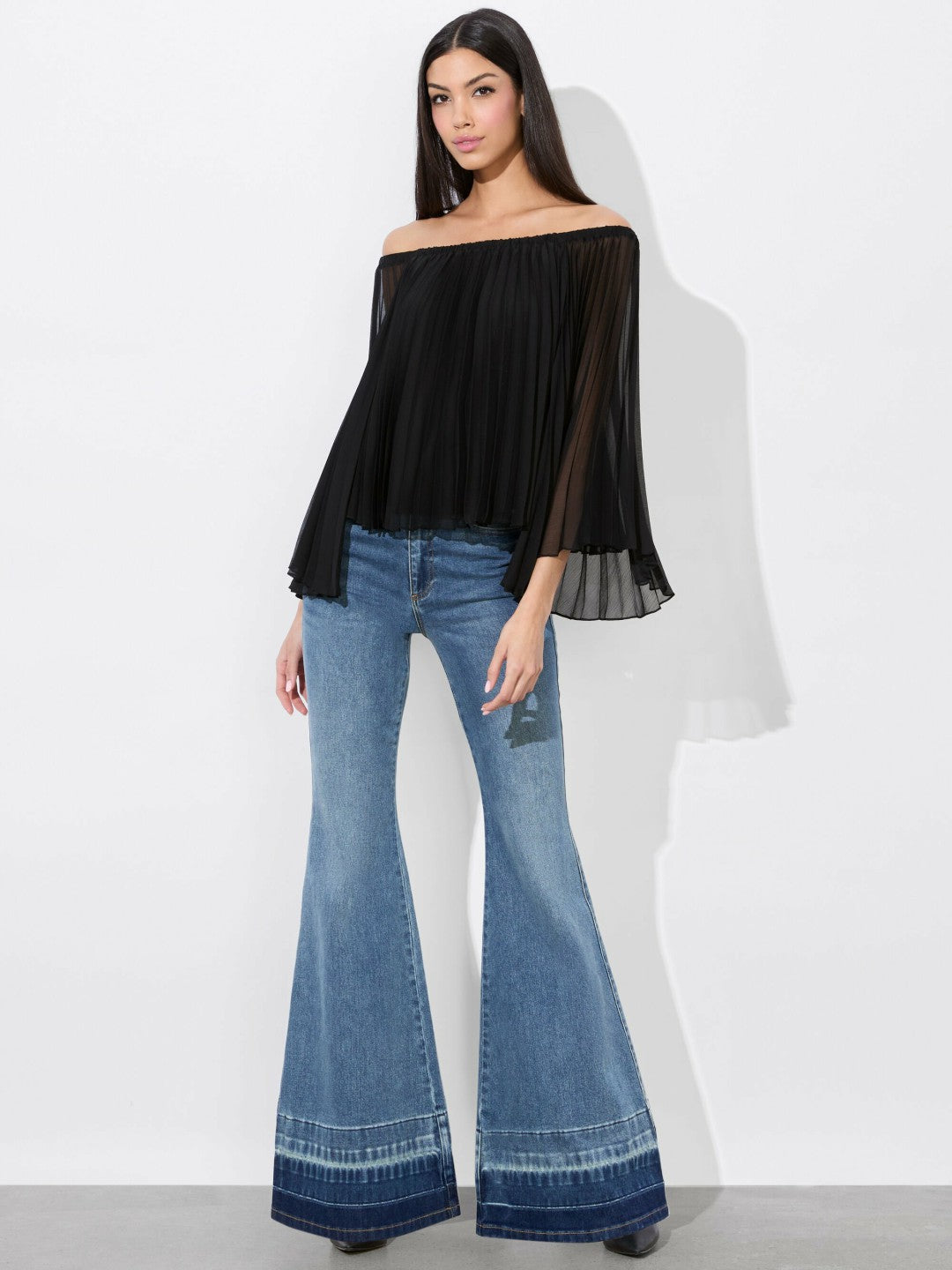 Aundrea Off The Shoulder Blouse In Black - Alice + Olivia Women