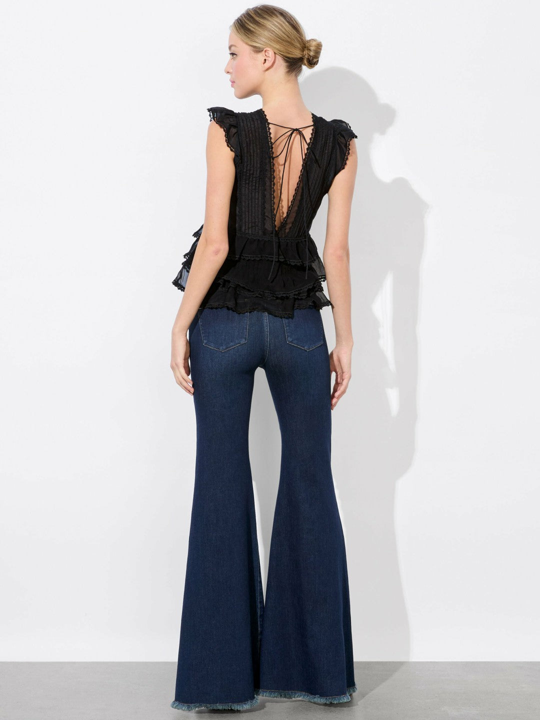 Blanche Ruffled Top In Black - Alice + Olivia Women