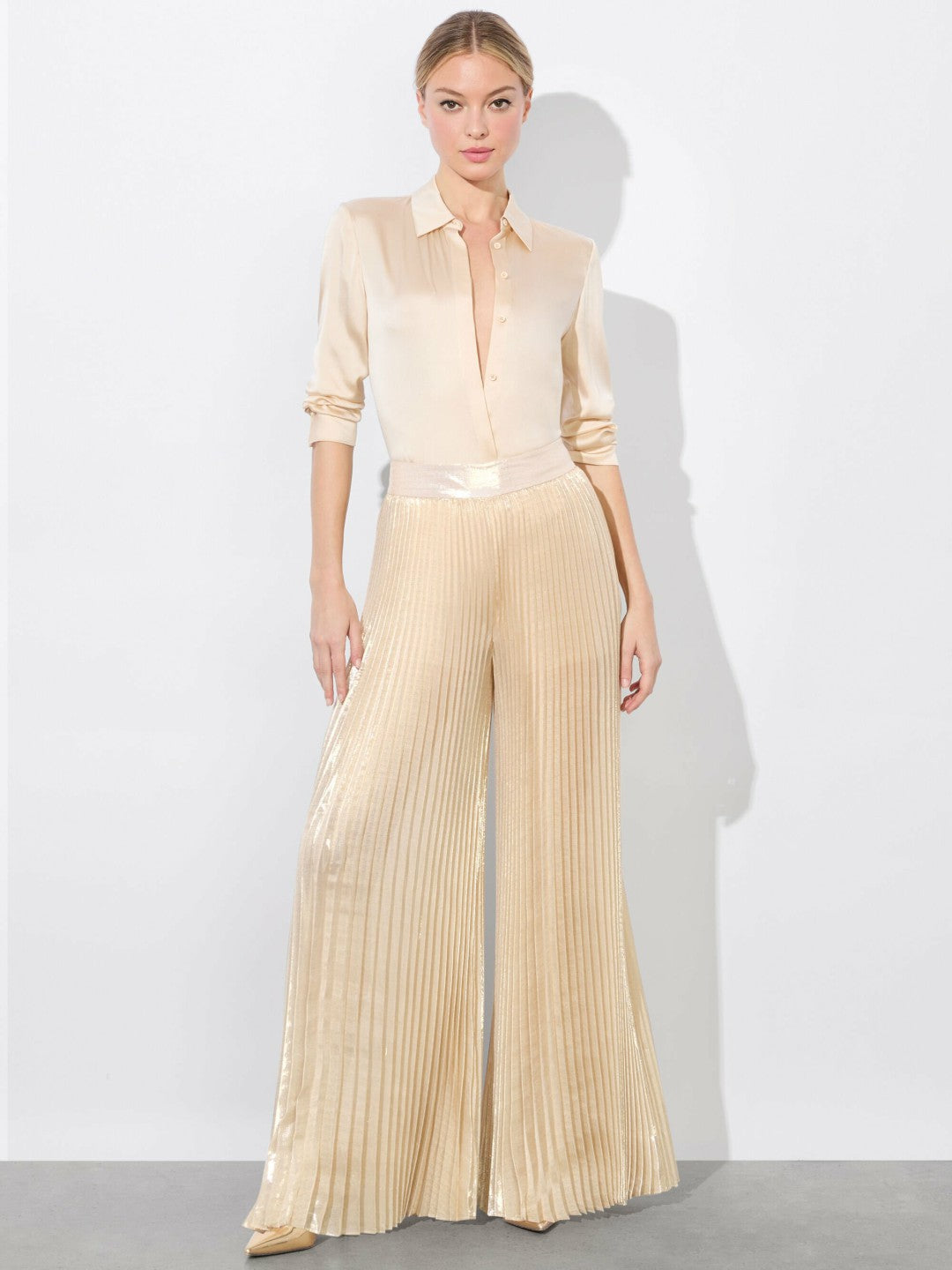 Rosalie Pleated Pant In Champagne/gold - Alice + Olivia Women