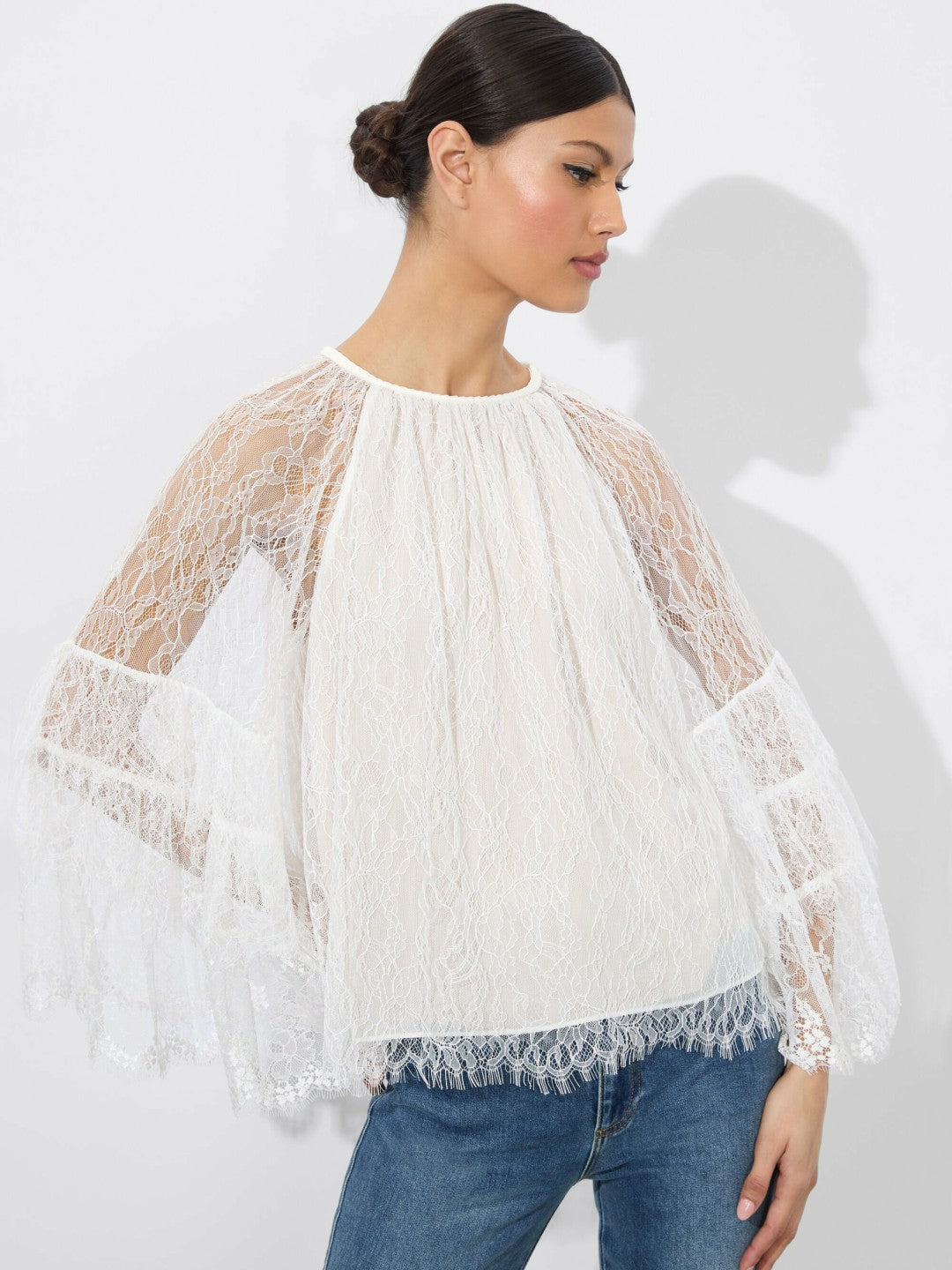 Delia Ruffled Tunic Top In Off White - Alice + Olivia Women