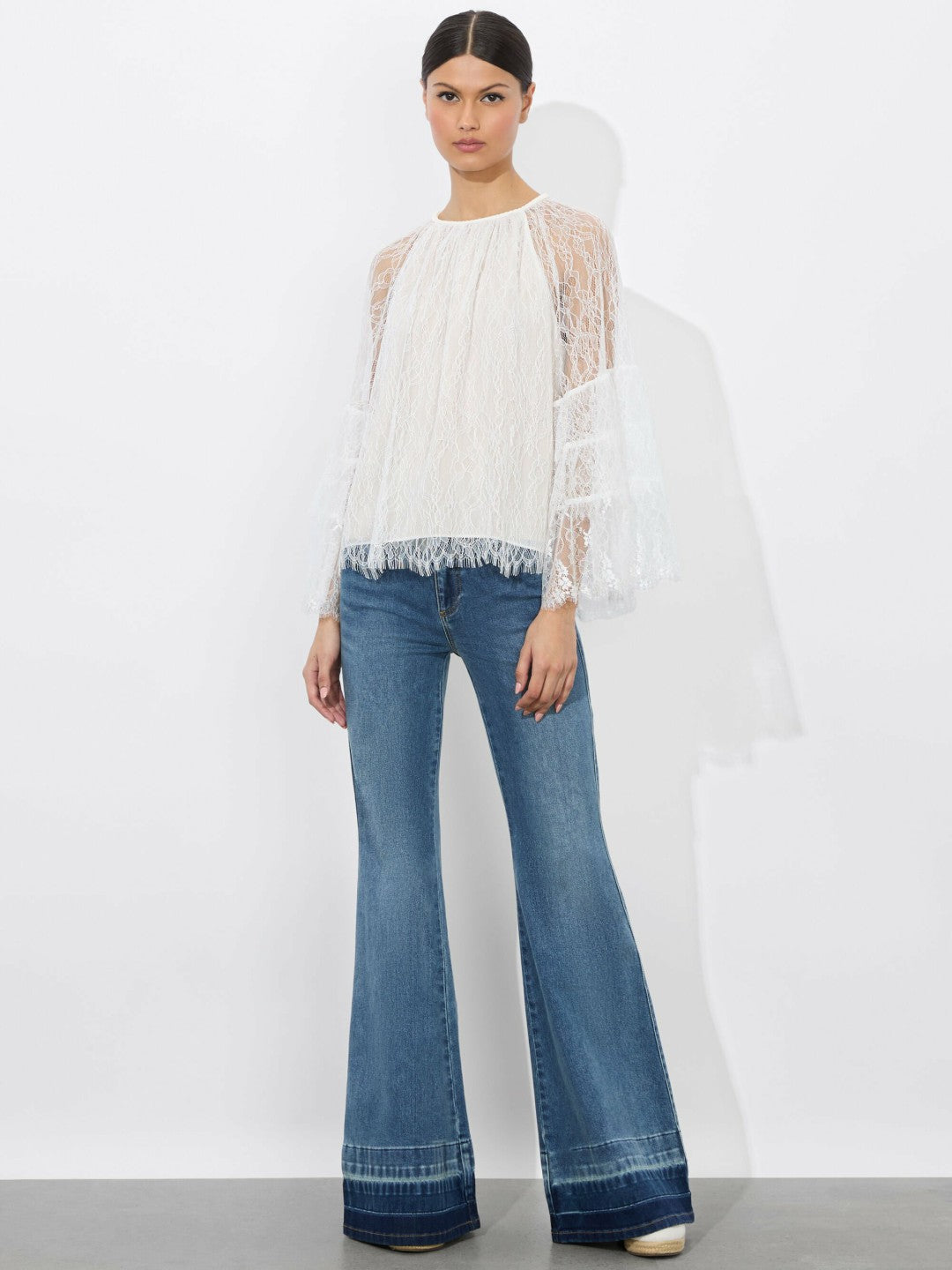 Delia Ruffled Tunic Top In Off White - Alice + Olivia Women