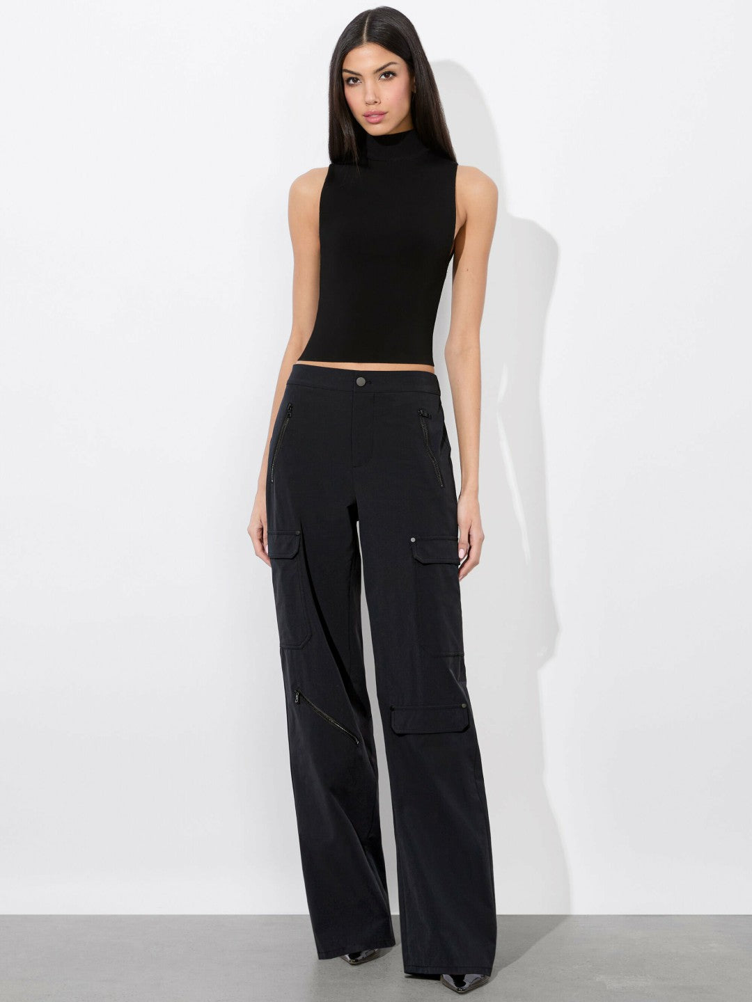 Milo Cargo Pant In Black - Alice + Olivia Women