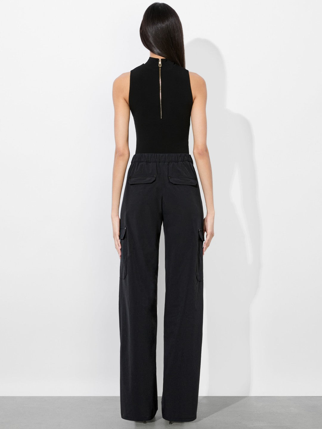 Milo Cargo Pant In Black - Alice + Olivia Women