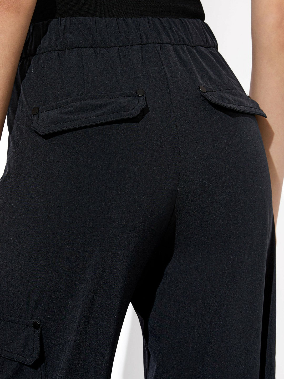 Milo Cargo Pant In Black - Alice + Olivia Women