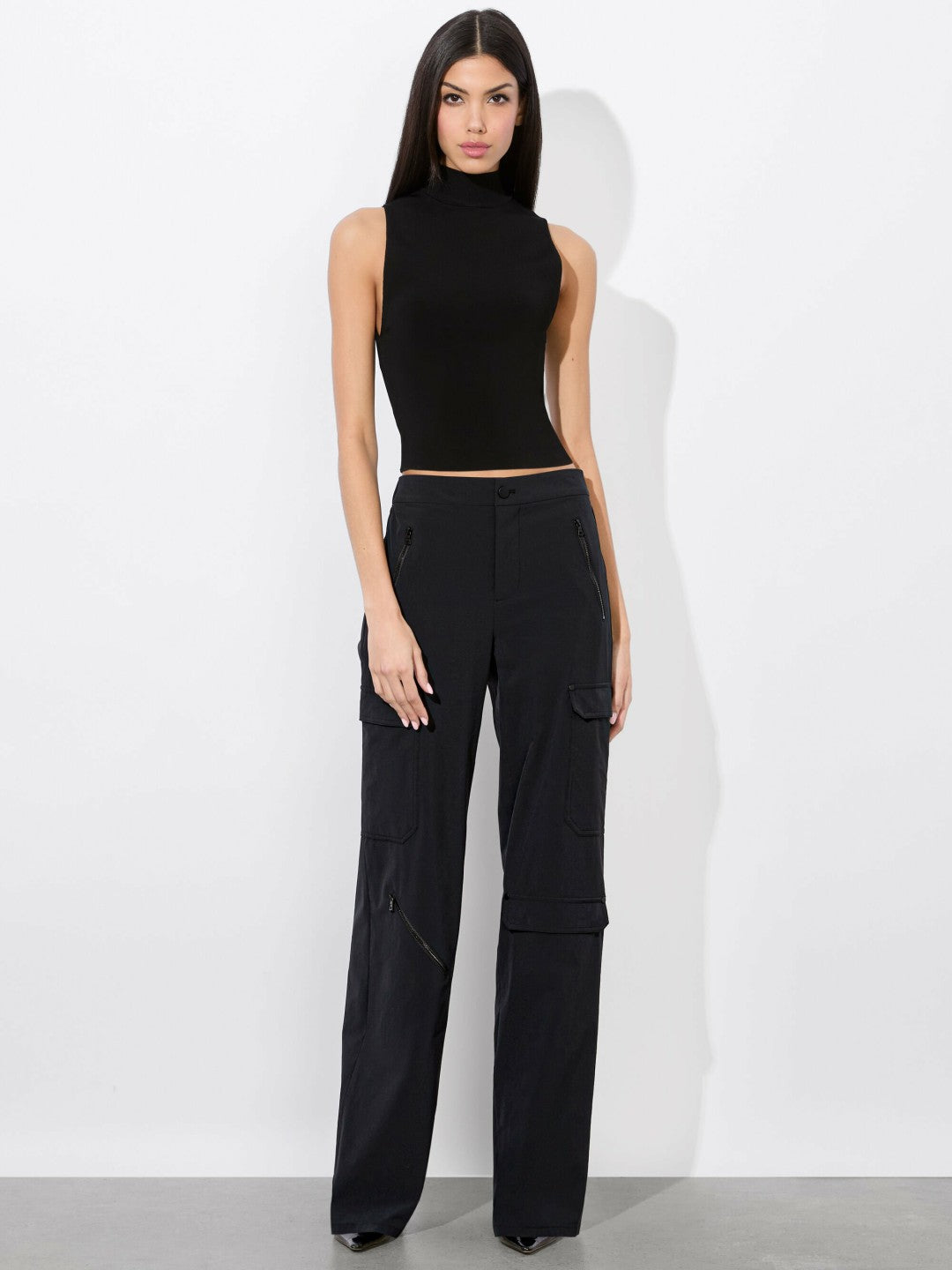 Milo Cargo Pant In Black - Alice + Olivia Women