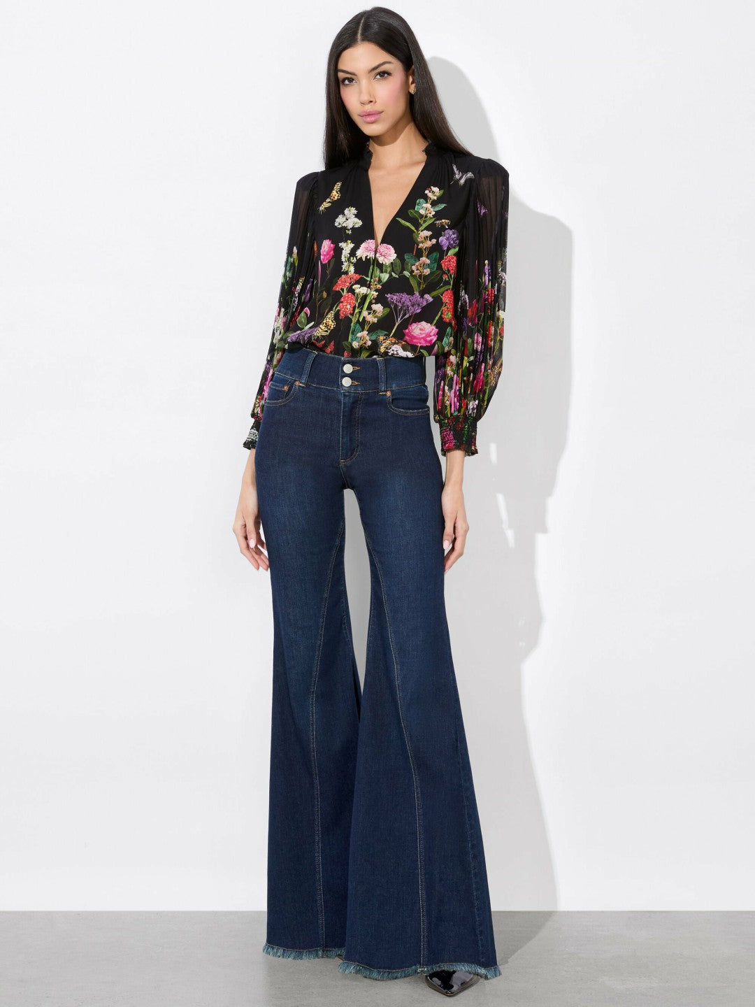 Ilan Button Front Blouse In Secret Garden - Alice + Olivia Women
