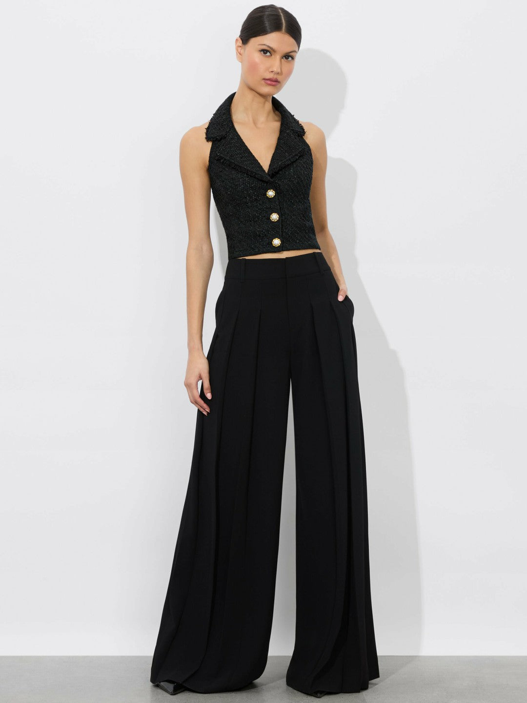 Meri Halter Vest In Black - Alice + Olivia Women