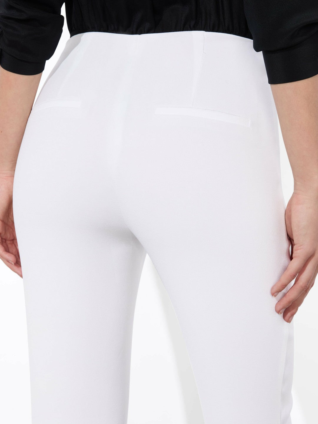 Teeny Bootcut Pant In Off White - Alice + Olivia Women