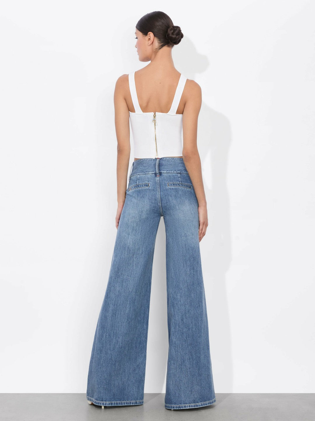 Sariah Corset Tank In Soft White - Alice + Olivia Women