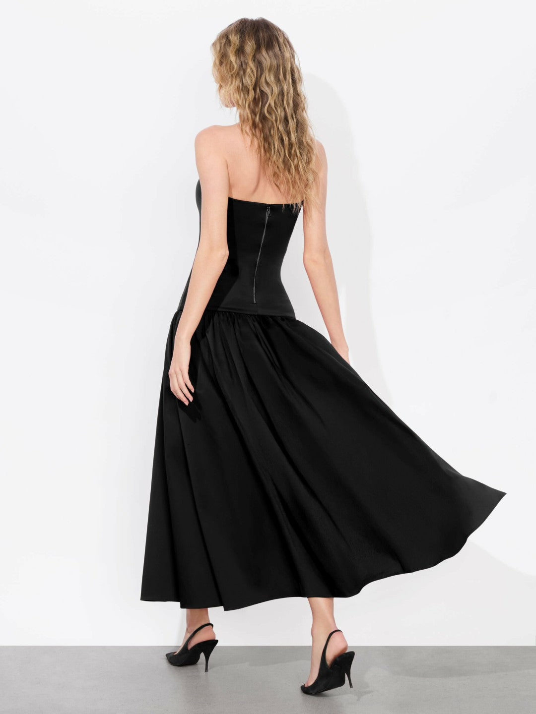 Oriana Drop Waist Midi Dress In Black - Alice + Olivia Women