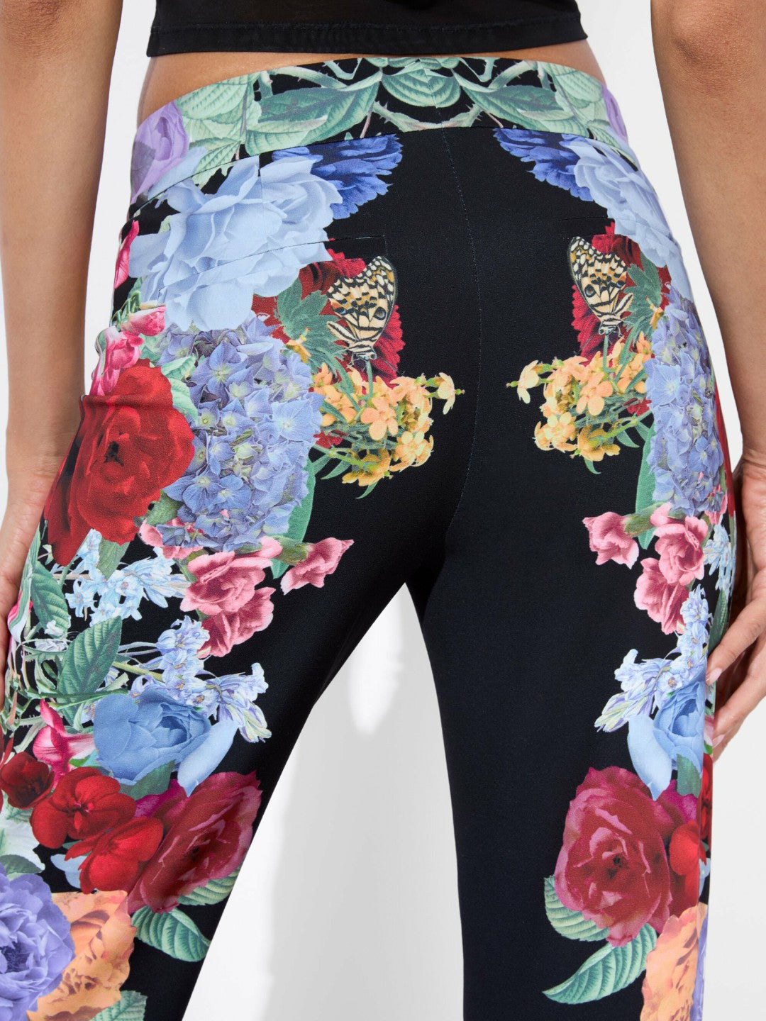 Andrew Pant In Garden Brunch Black - Alice + Olivia Women