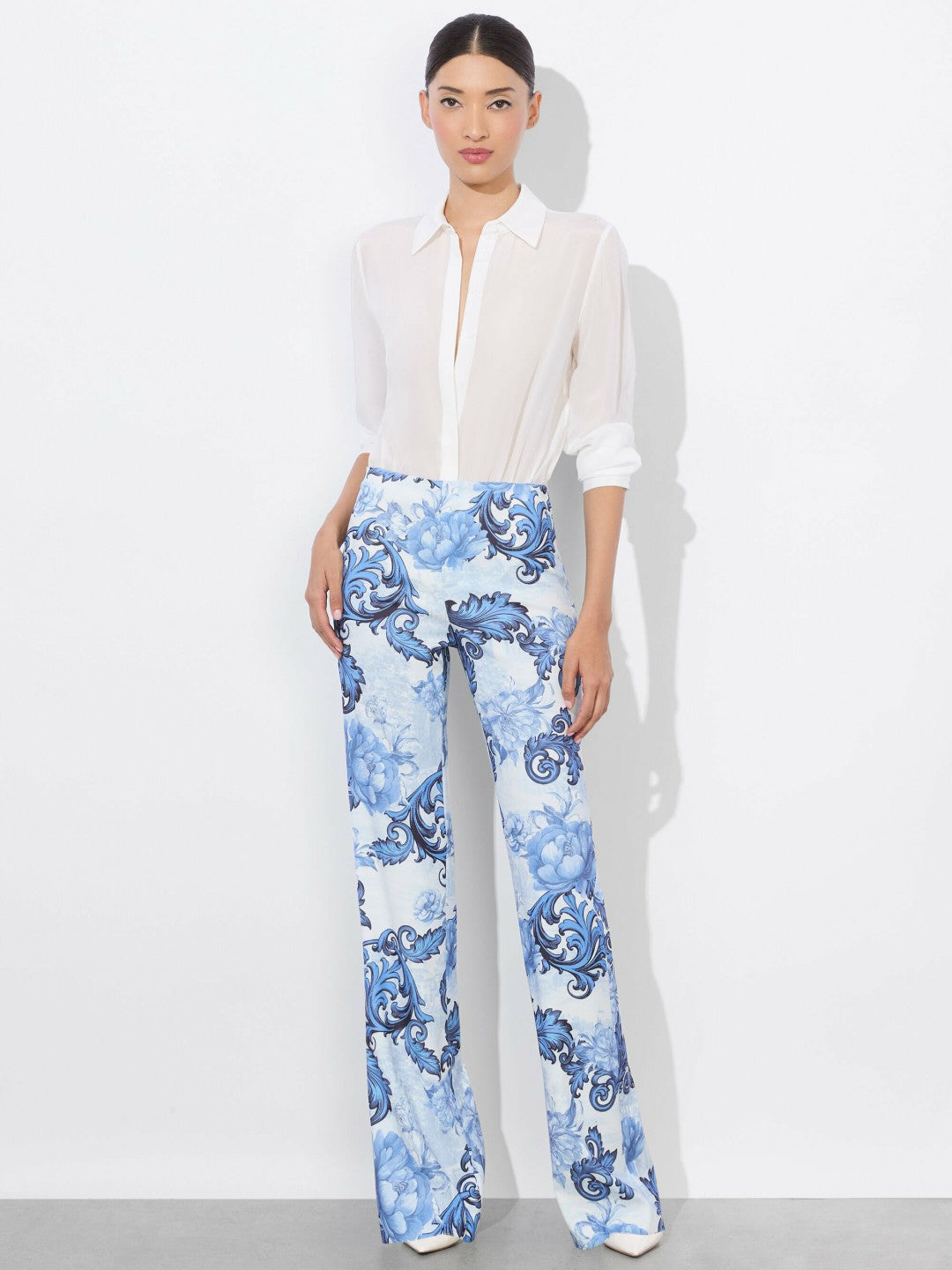 Teeny Bootcut Pant In Scroll Symphony - Alice + Olivia Women