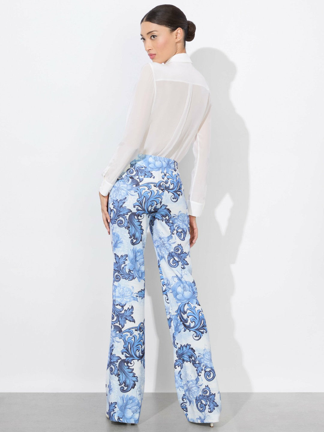 Teeny Bootcut Pant In Scroll Symphony - Alice + Olivia Women
