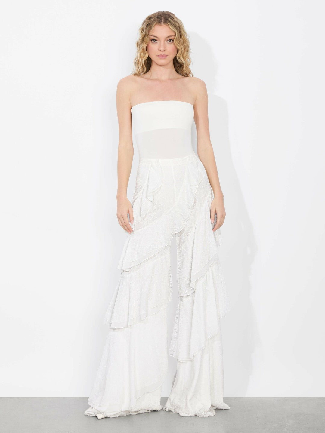 Lotus Lace Ruffle Pant In Off White - Alice + Olivia Women