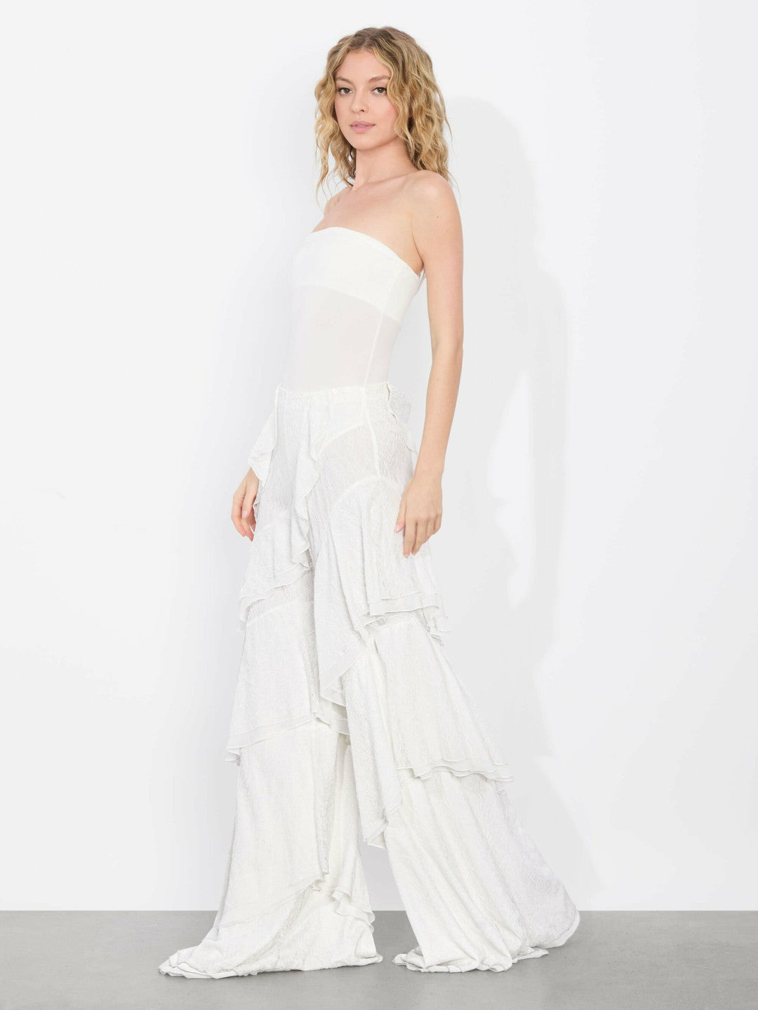 Lotus Lace Ruffle Pant In Off White - Alice + Olivia Women