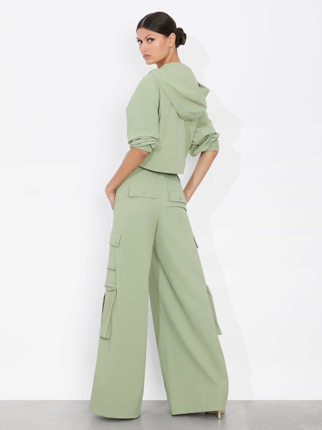 Sara Cargo Pant In Sage - Alice + Olivia Women