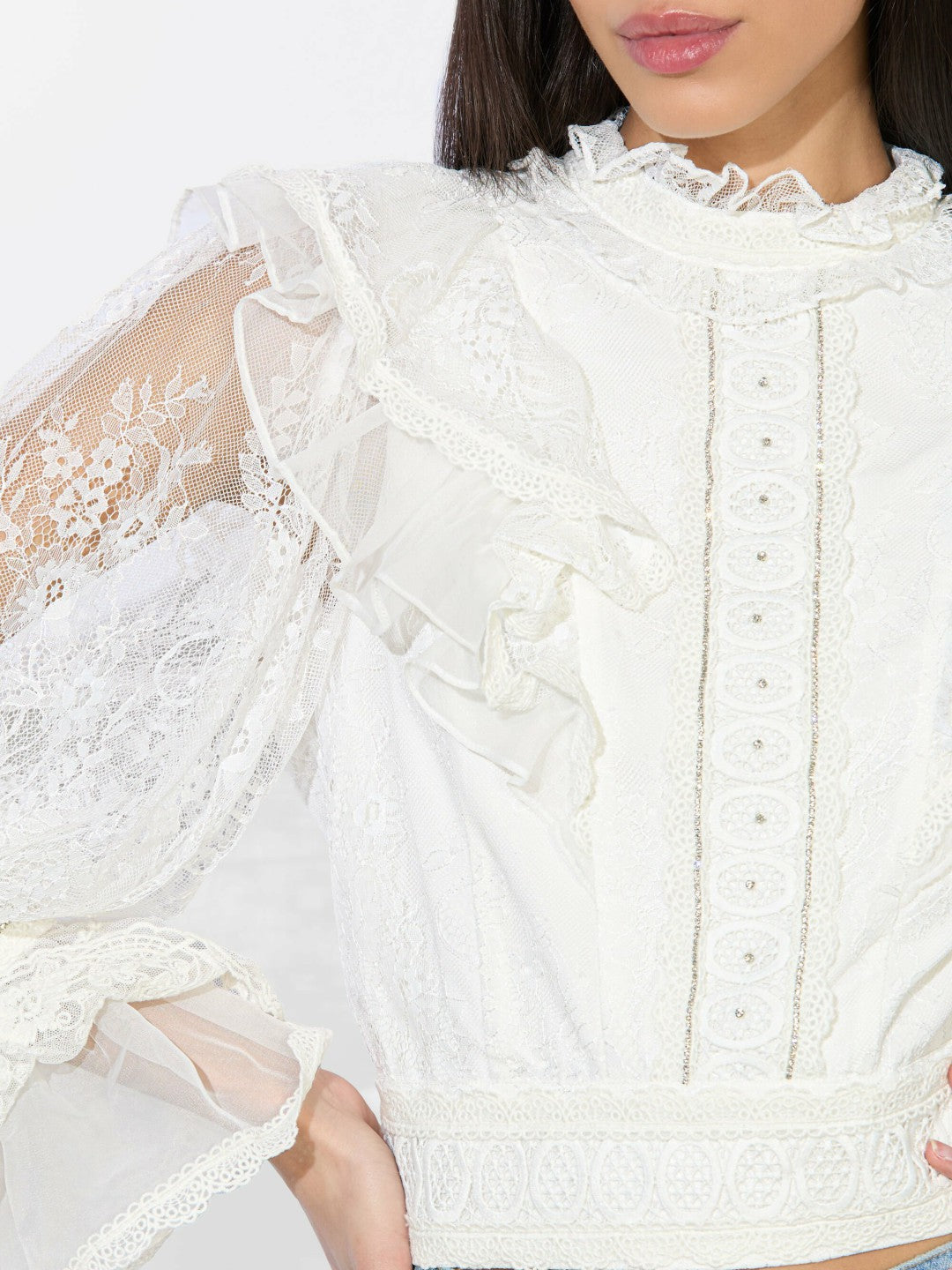 Delpha Embellished Top In Off White - Alice + Olivia Women