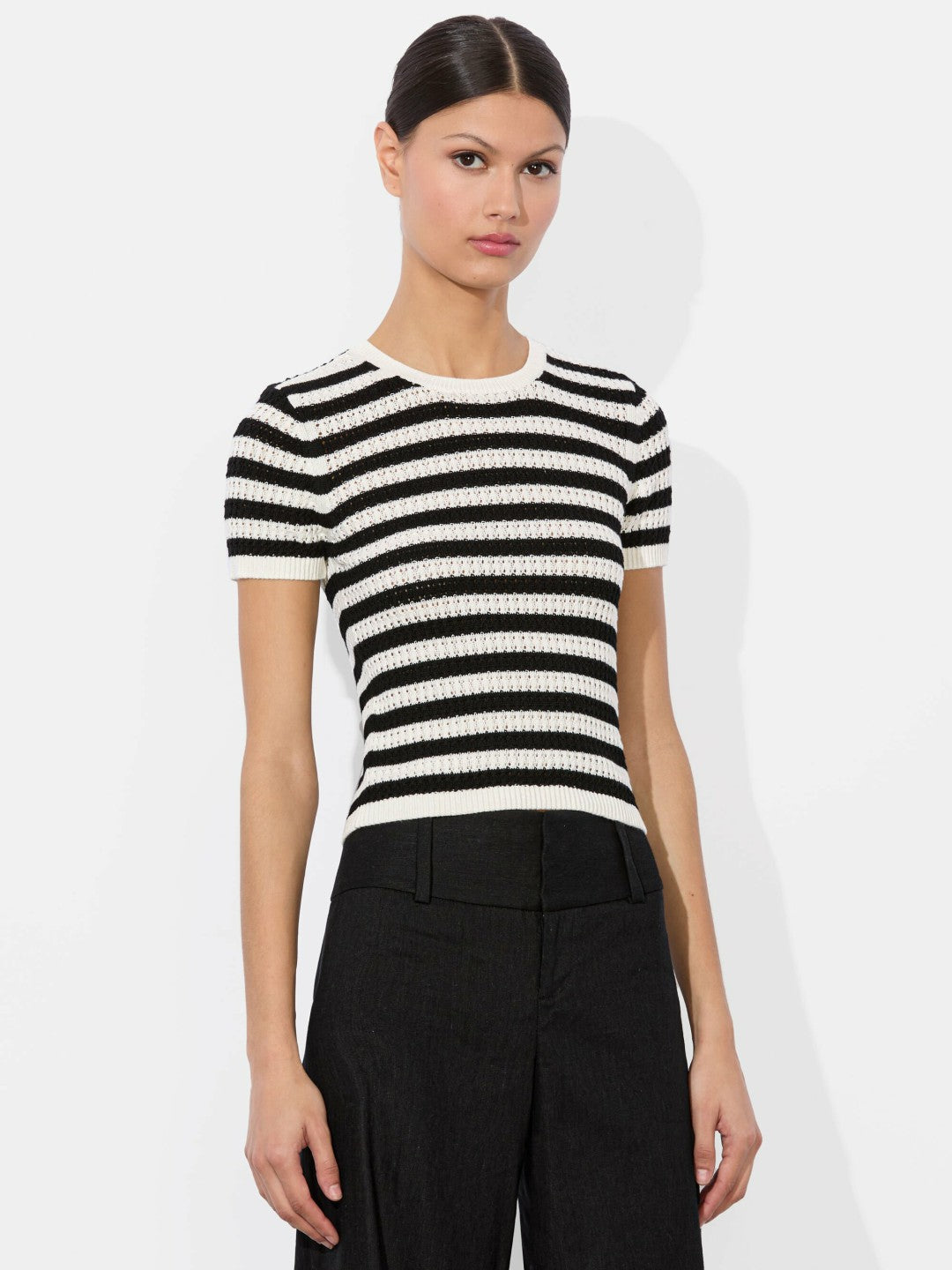 Ciara Pullover In Soft White/black - Alice + Olivia Women