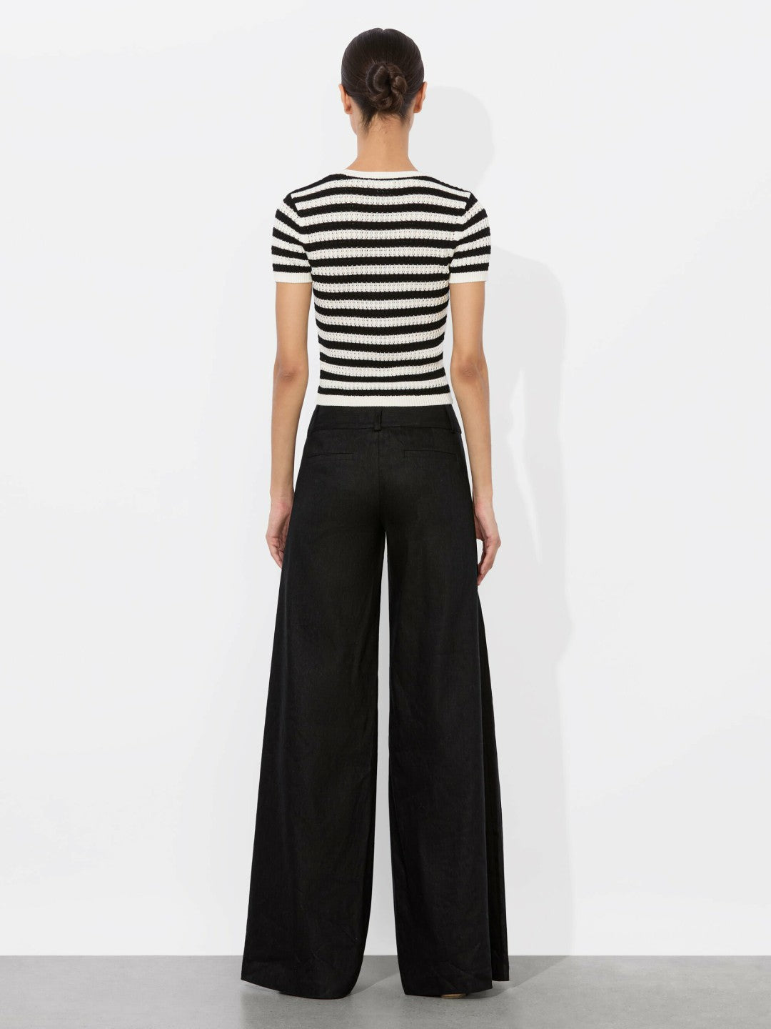 Ciara Pullover In Soft White/black - Alice + Olivia Women