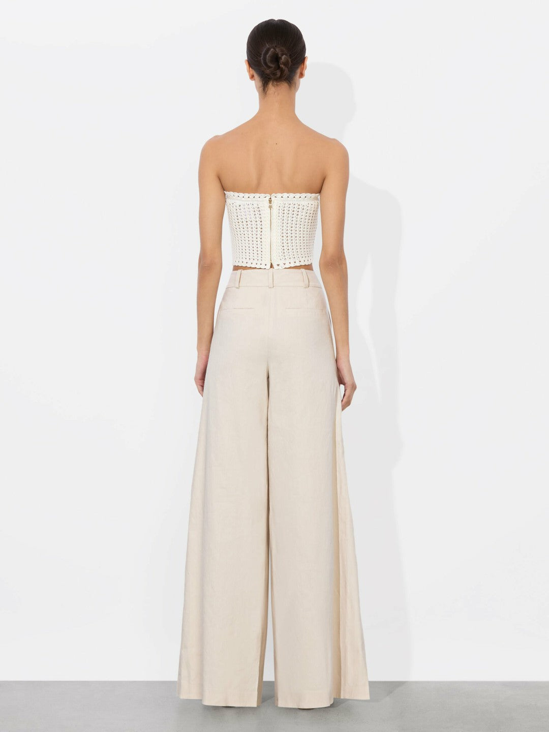 Alison Tube Top In Soft White - Alice + Olivia Women