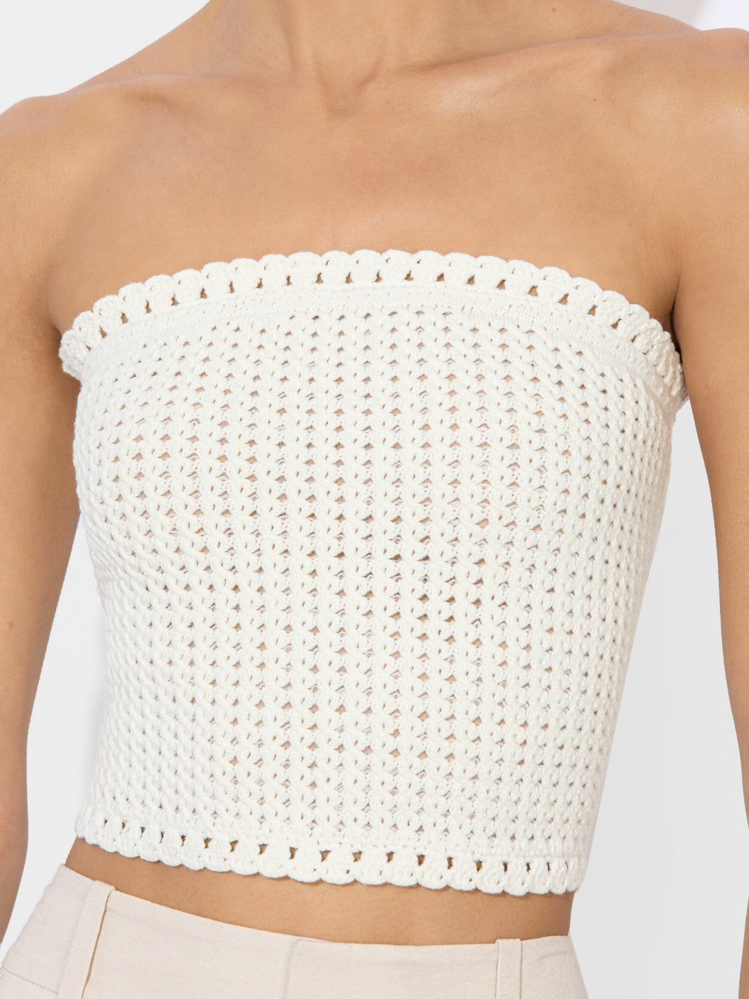 Alison Tube Top In Soft White - Alice + Olivia Women