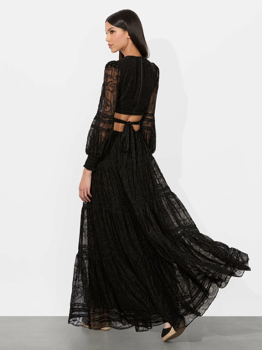 Patrica Tiered Dress In Black - Alice + Olivia Women
