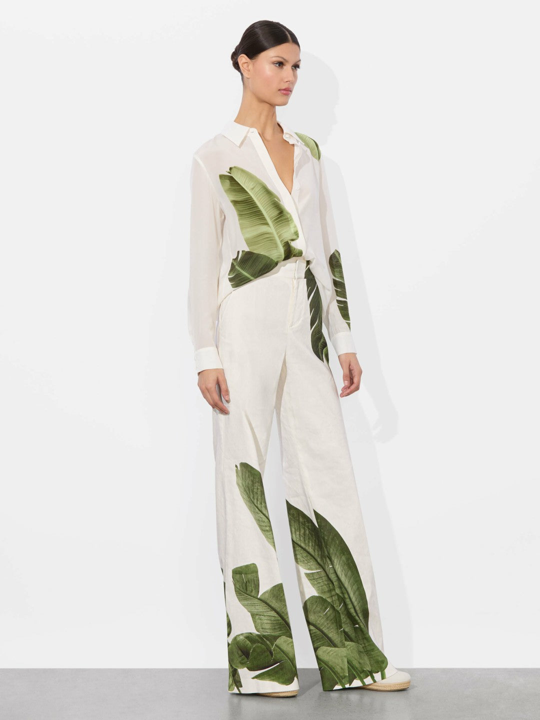 Willa Silk Blouse In Jungle Palm Off White - Alice + Olivia Women