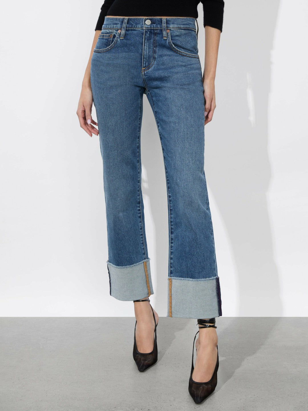 Abilene Cuffed Jean In Lola Blue - Alice + Olivia Women