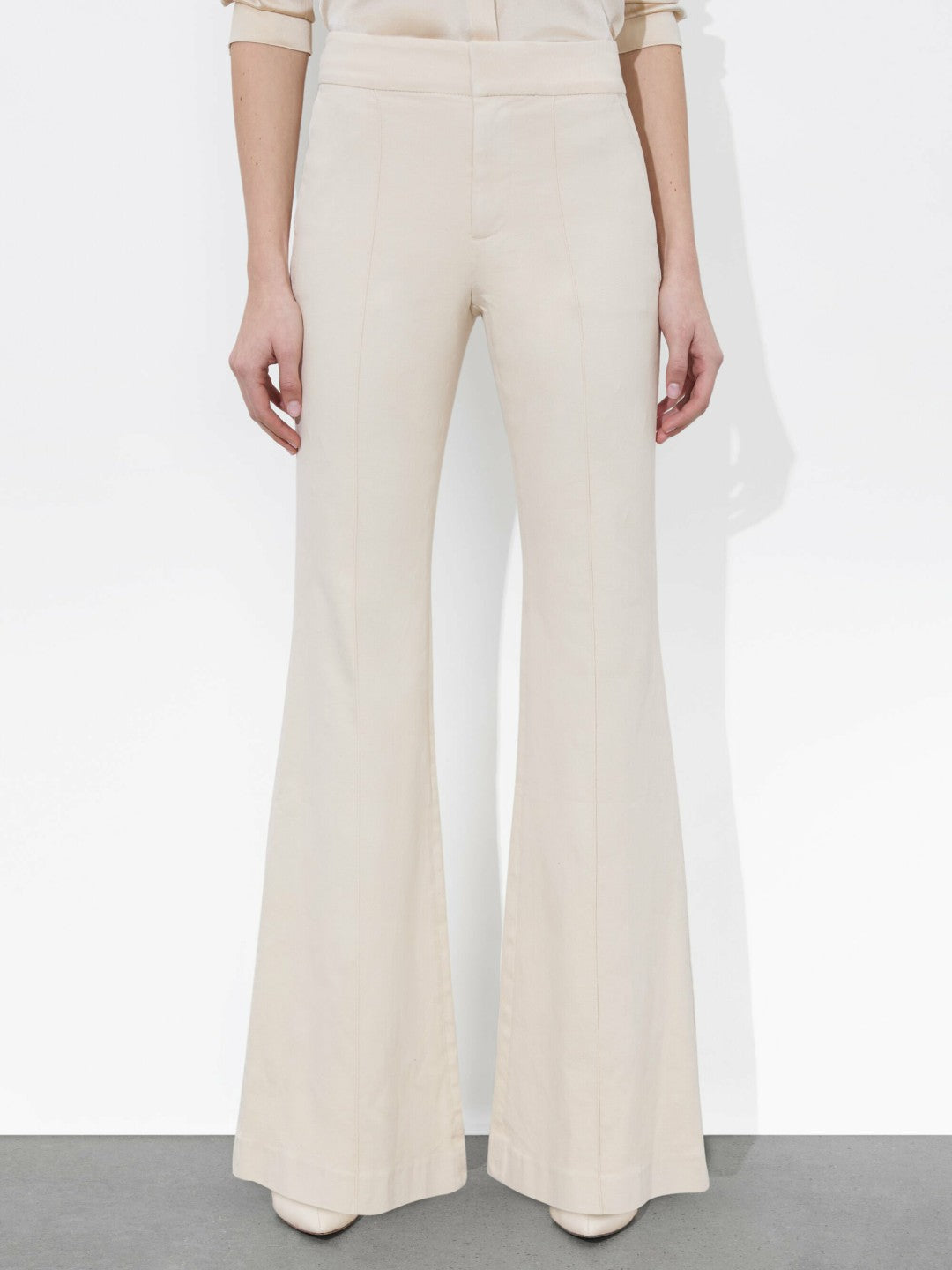 The Trouser Jean In Chino - Alice + Olivia Women