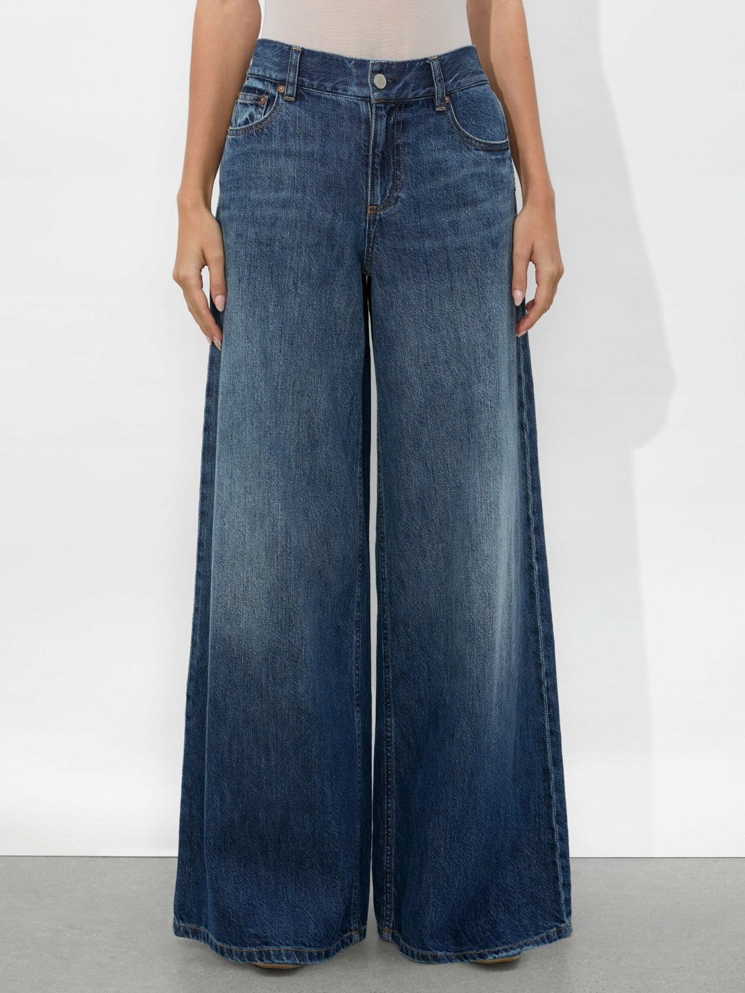 Branson Jean In Darby Vintage Blue - Alice + Olivia Women