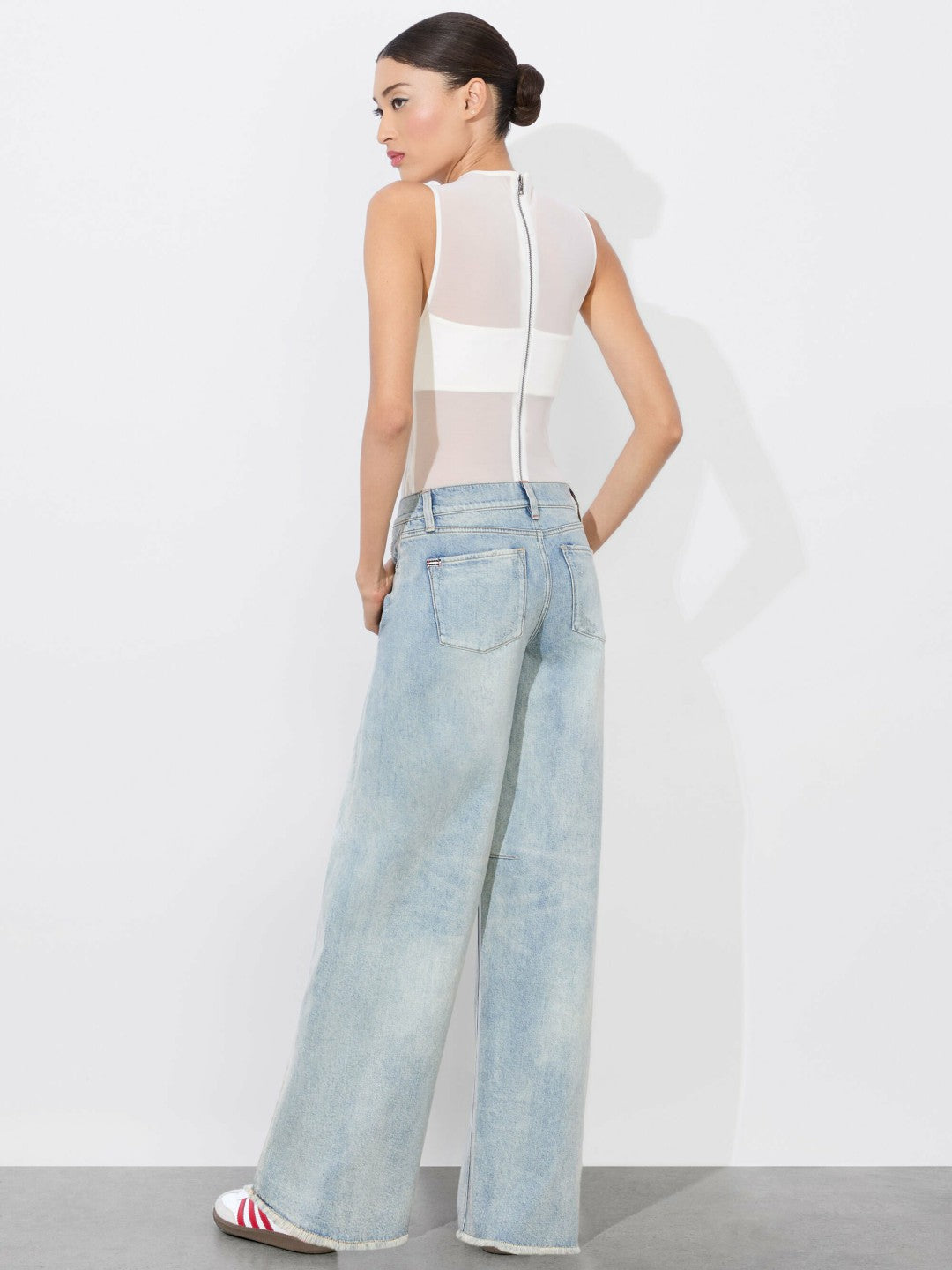Driggs Balloon Jean In Sierra Light Blue - Alice + Olivia Women
