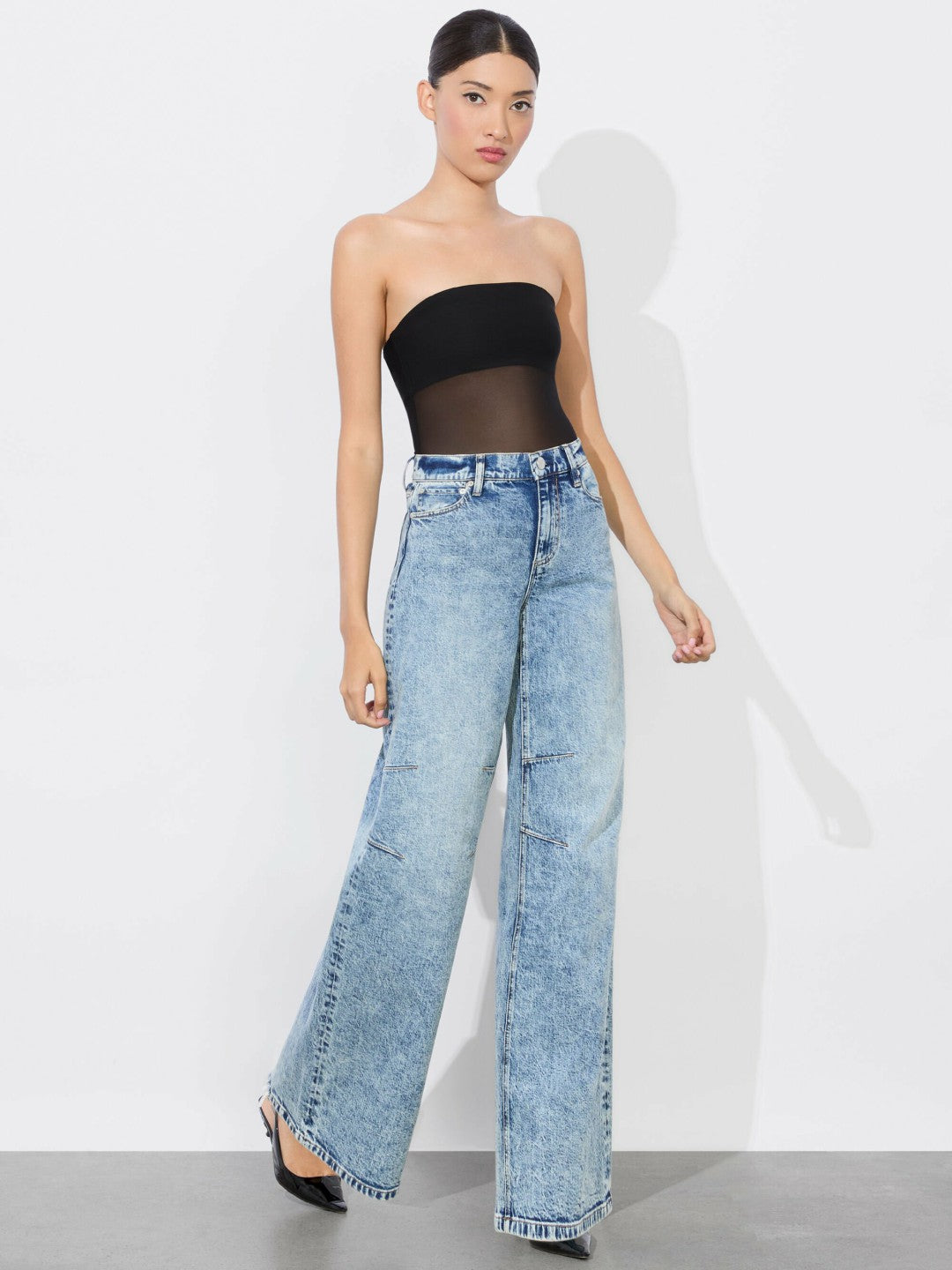 Tucker Jean In Harlow Vintage Blue - Alice + Olivia Women
