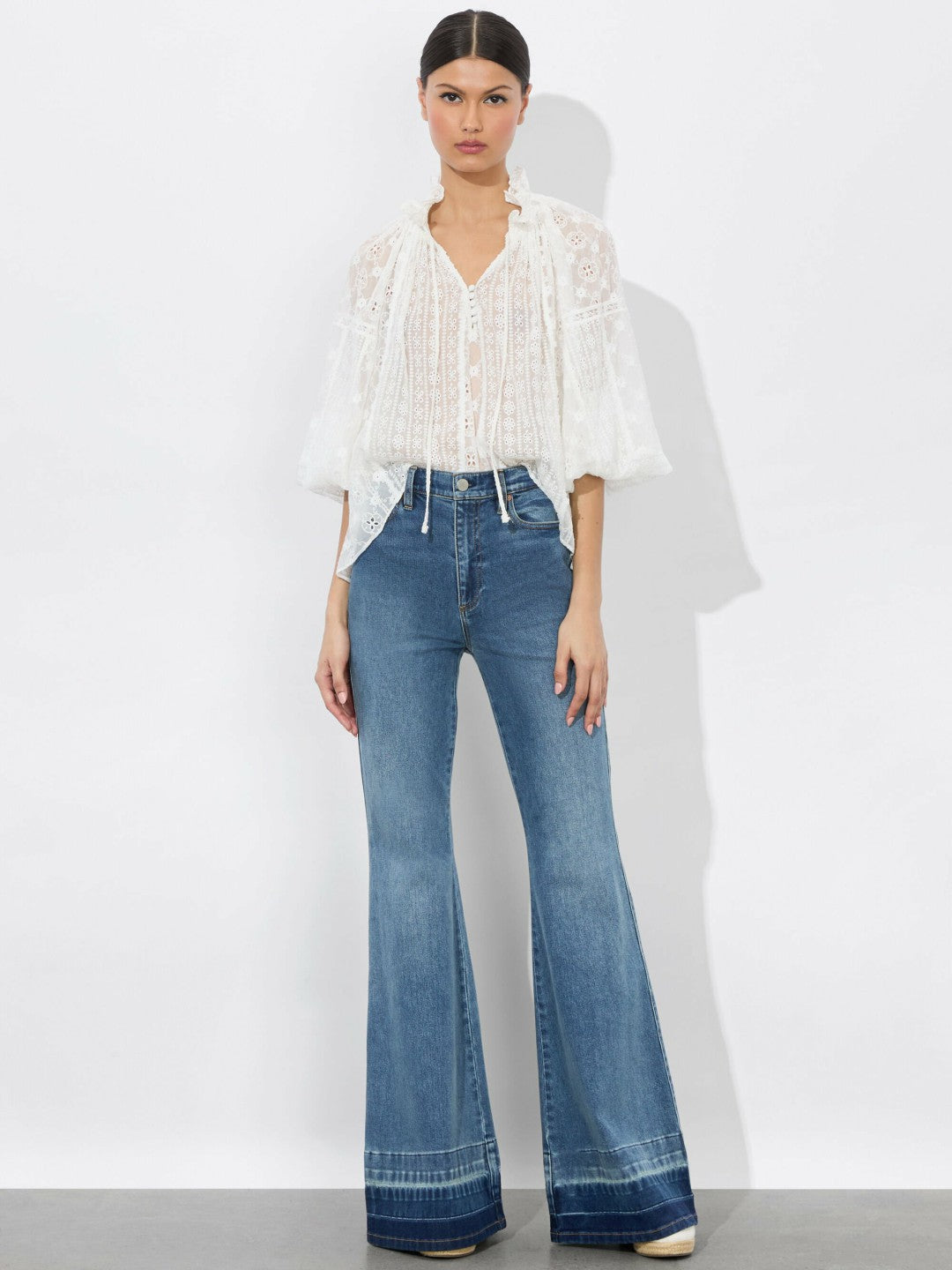 Sb Bell Jean In Liana Vintage Blue - Alice + Olivia Women
