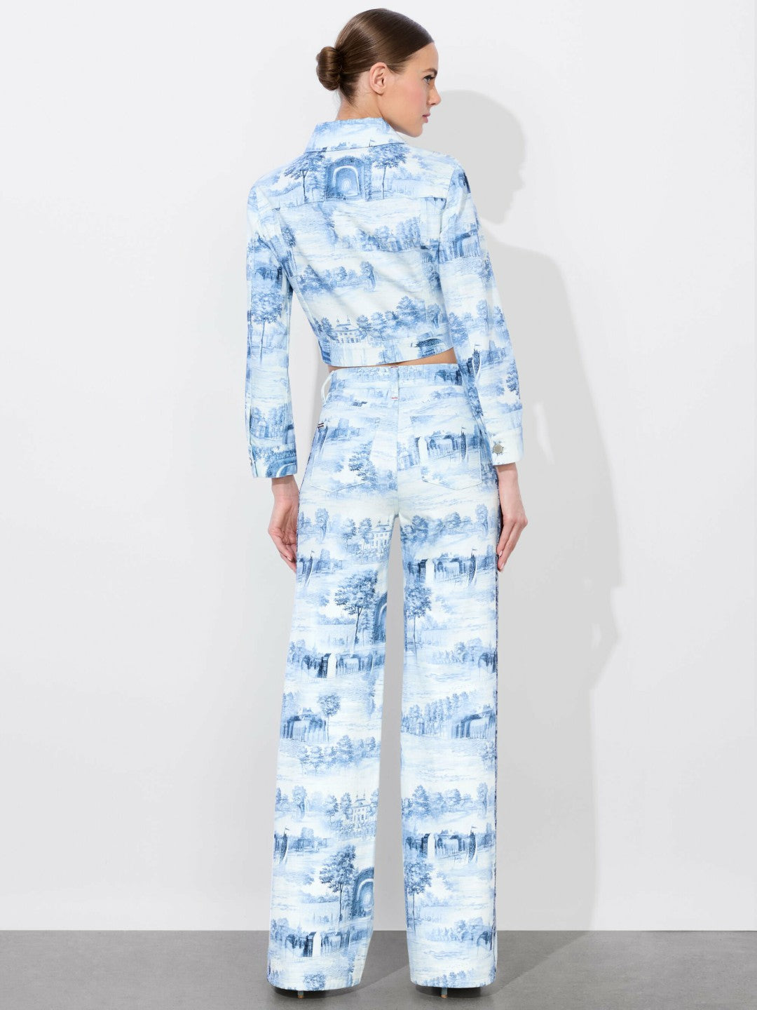 Weezy Printed Jean In Chateau - Alice + Olivia Women