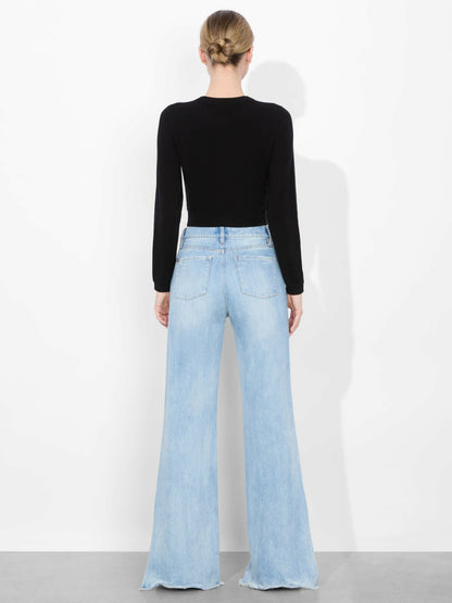 Weezy Slit Jean In Gemma Light Blue - Alice + Olivia Women