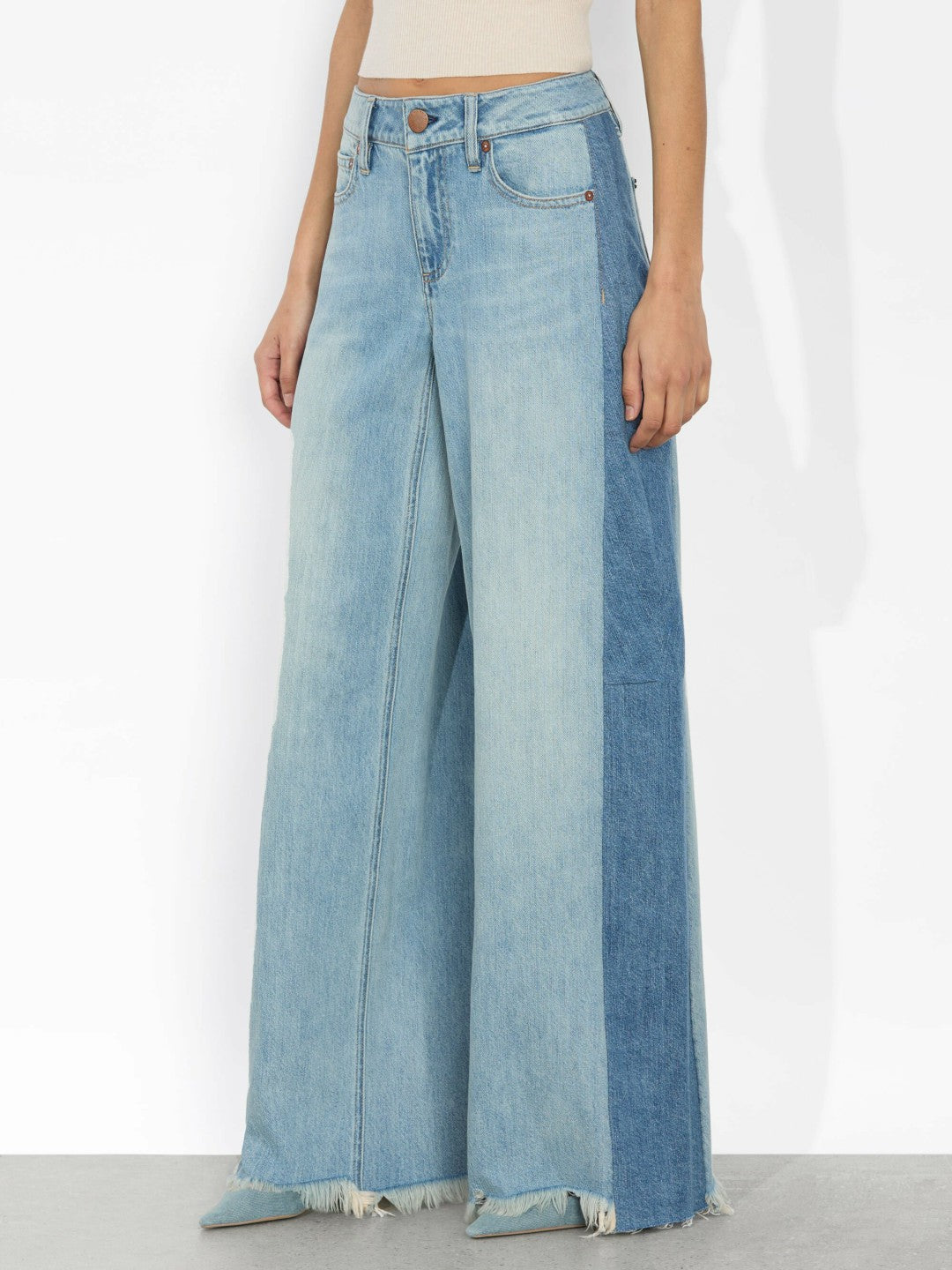 Stu Baggy Jean In Gemma Light Blue - Alice + Olivia Women