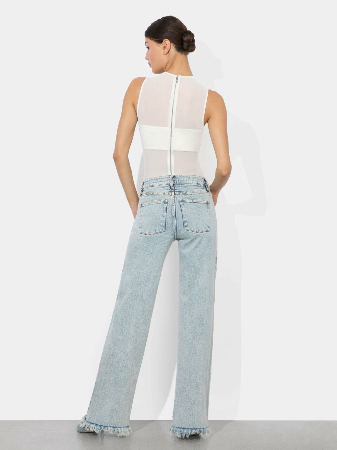 Roxie Embellished Jean In Gemma Light Blue - Alice + Olivia Women