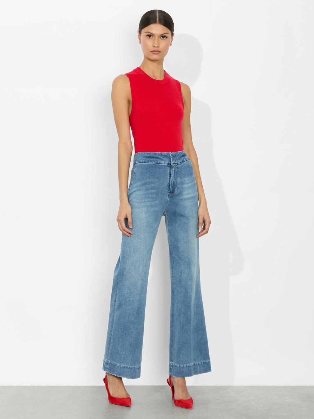 Quinn Kick Flare Jean In Livia Vintage Blue - Alice + Olivia Women