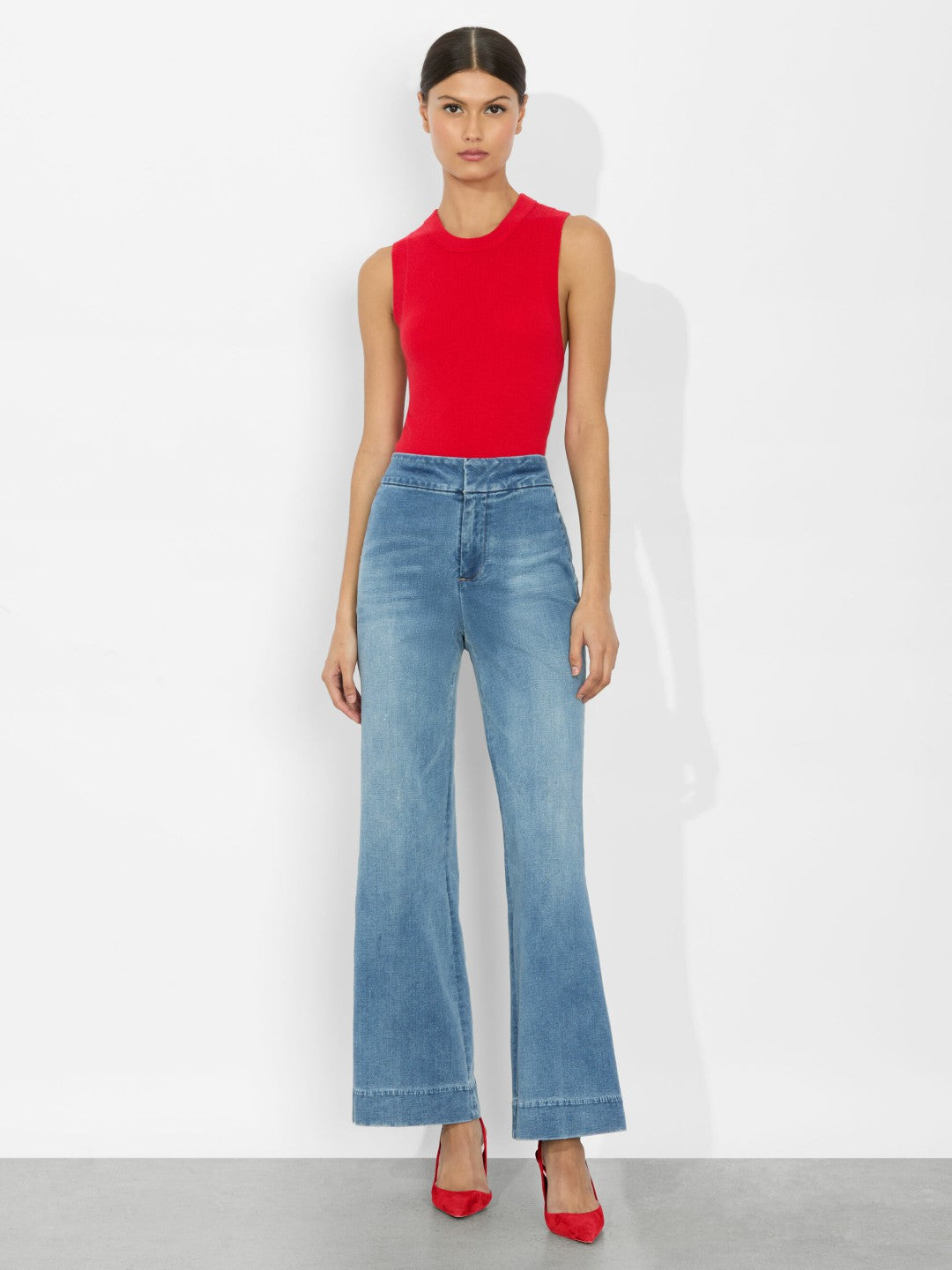 Quinn Kick Flare Jean In Livia Vintage Blue - Alice + Olivia Women
