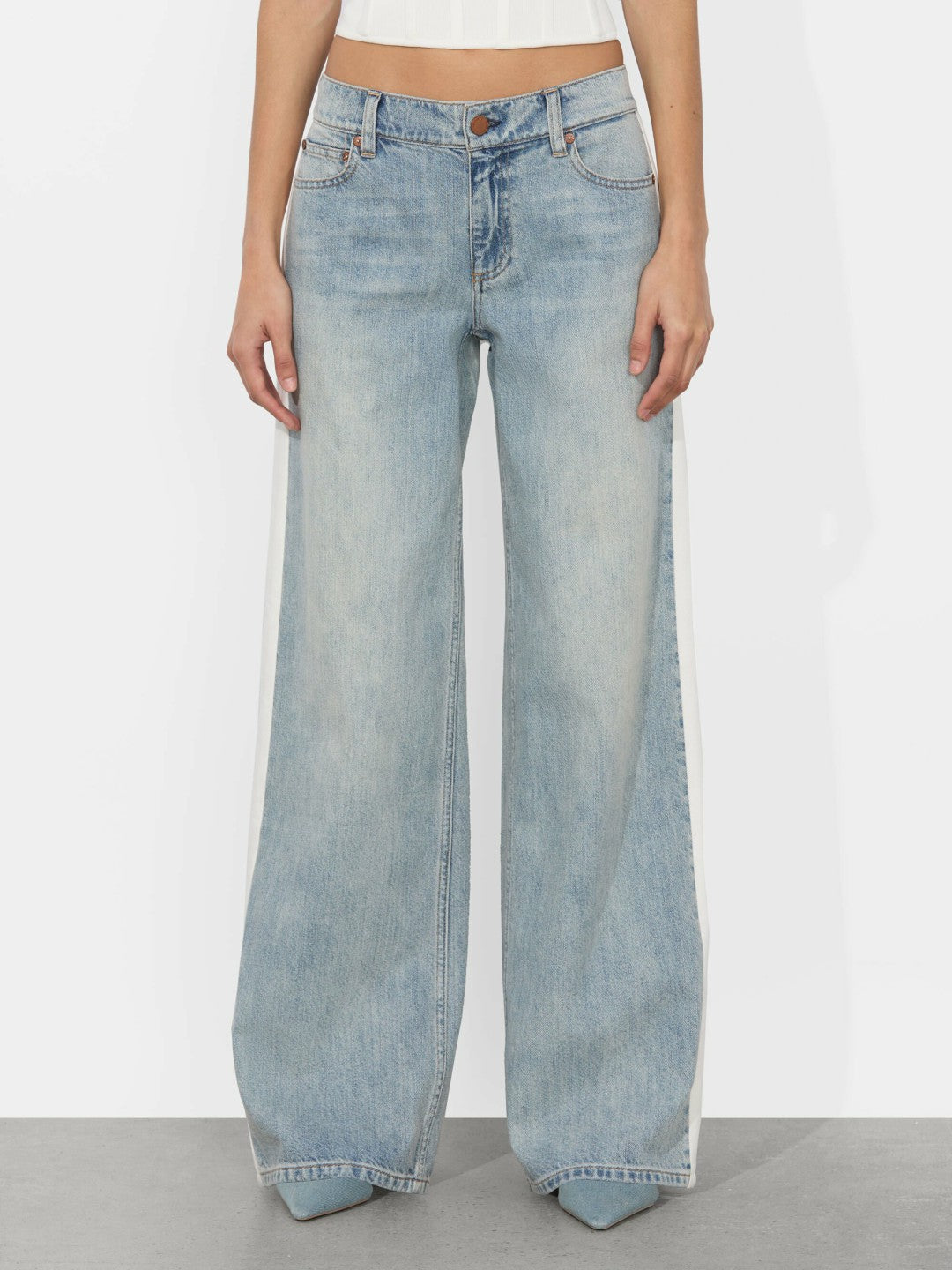 The Road Trip Jean In Sierra Vintage Blue - Alice + Olivia Women