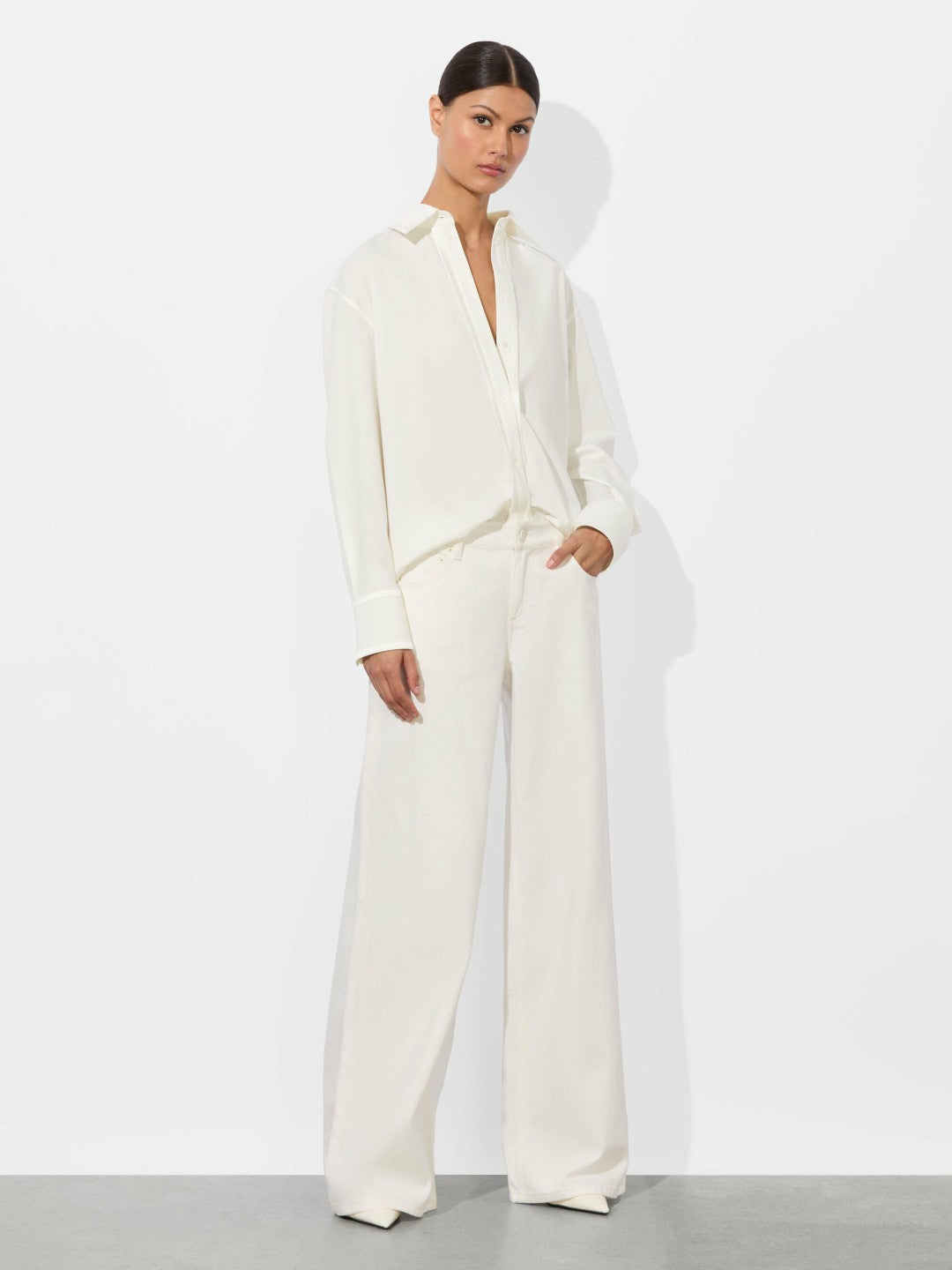 Amazing Jean In Off White - Alice + Olivia Women
