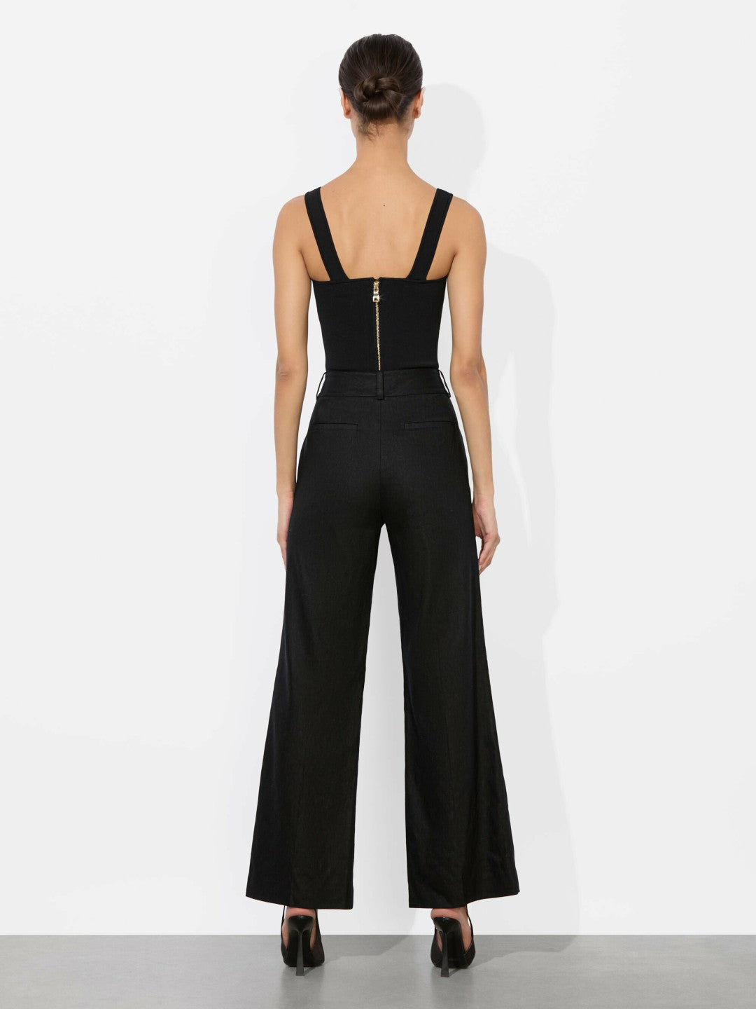 Quinn Linen Kick Flare Pant In Black - Alice + Olivia Women