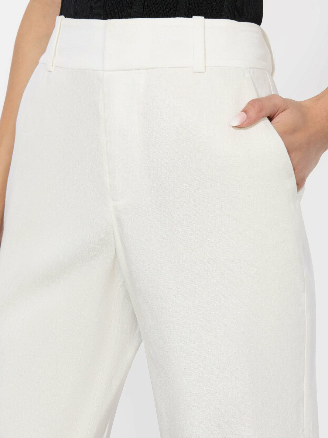 Quinn Linen Kick Flare Pant In Off White - Alice + Olivia Women