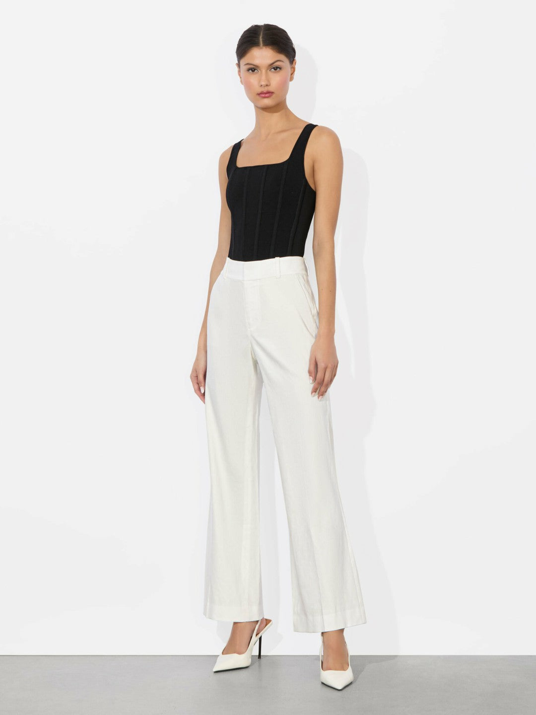 Quinn Linen Kick Flare Pant In Off White - Alice + Olivia Women